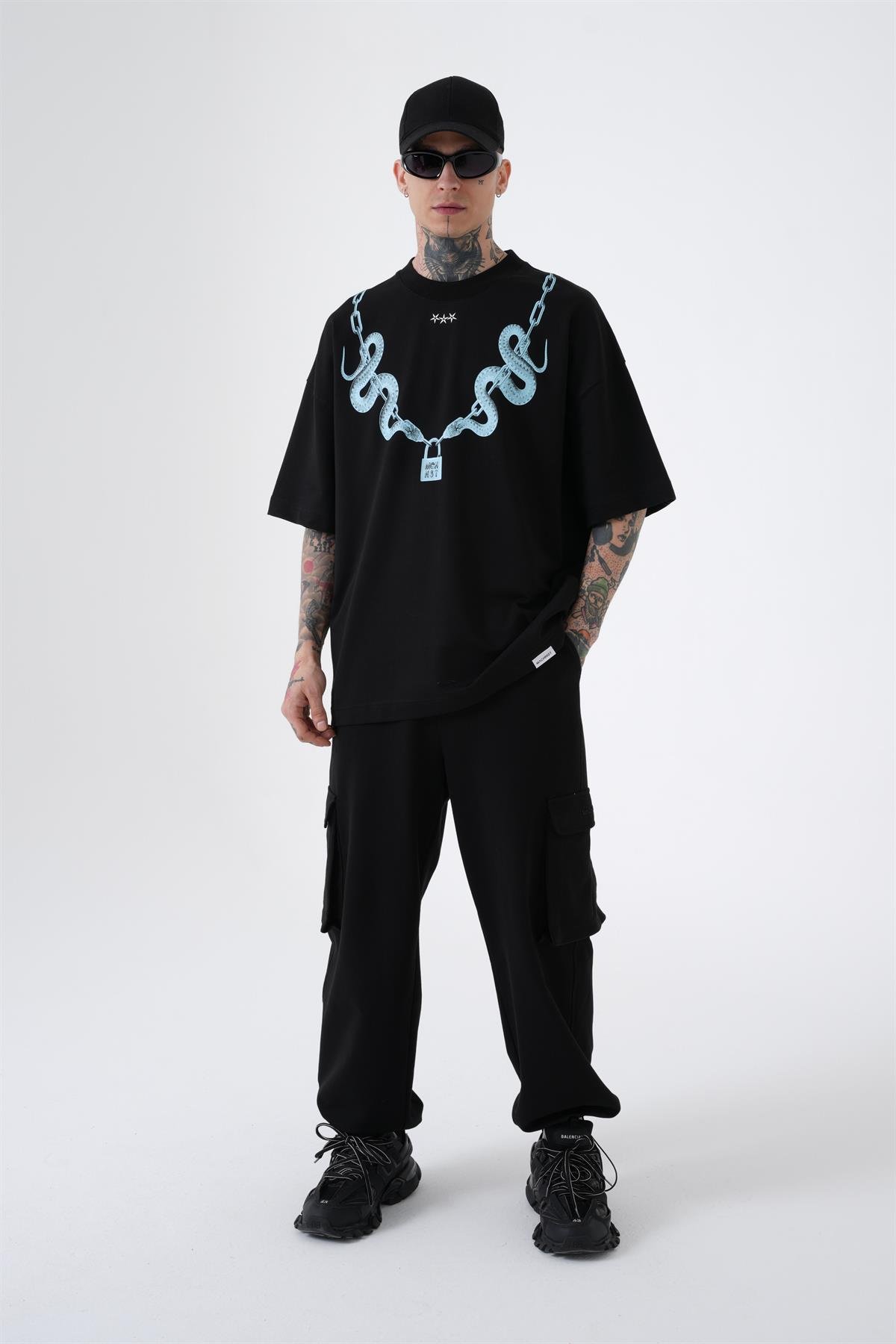 OVERSIZE CHAIN SNAKE BASKILI T-SHIRT SİYAH