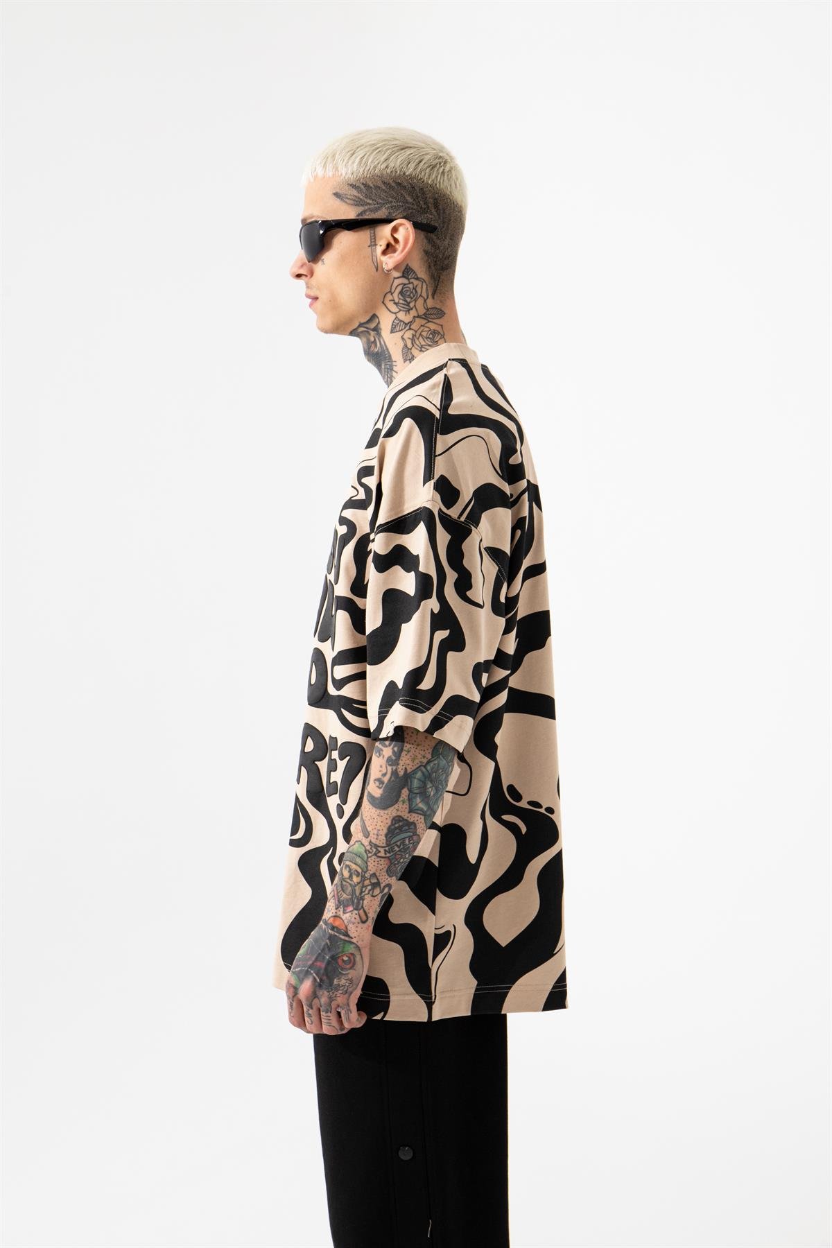 OVERSIZE THOROUGHBRED DOG BASKILI T-SHIRT BEJ
