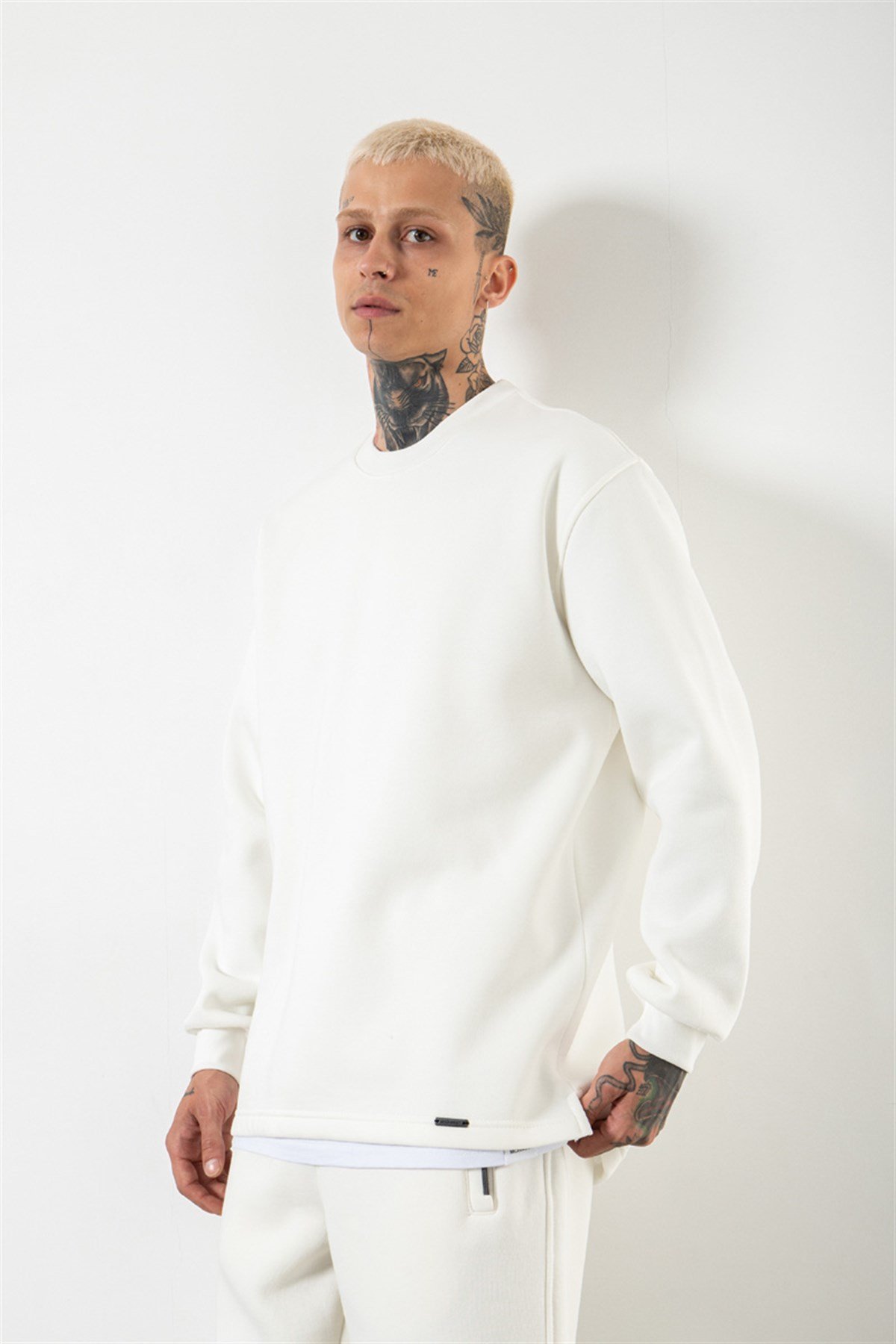 Relaxed Yırtmaçlı Bisiklet Yaka Basic Sweatshirt EKRU