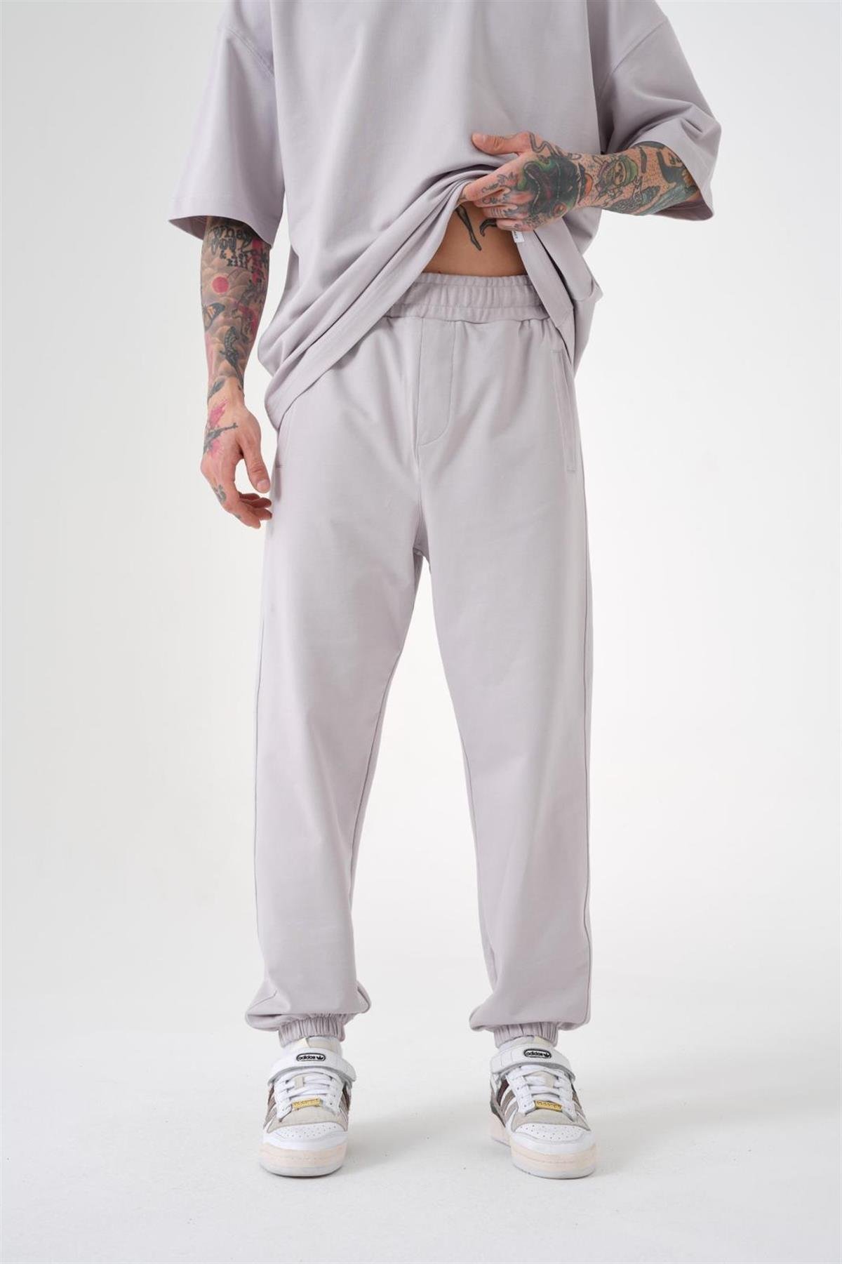 RELAXED BASIC PAÇA LASTİKLİ CEPLİ EŞOFMAN ALTI AÇIK GRİ