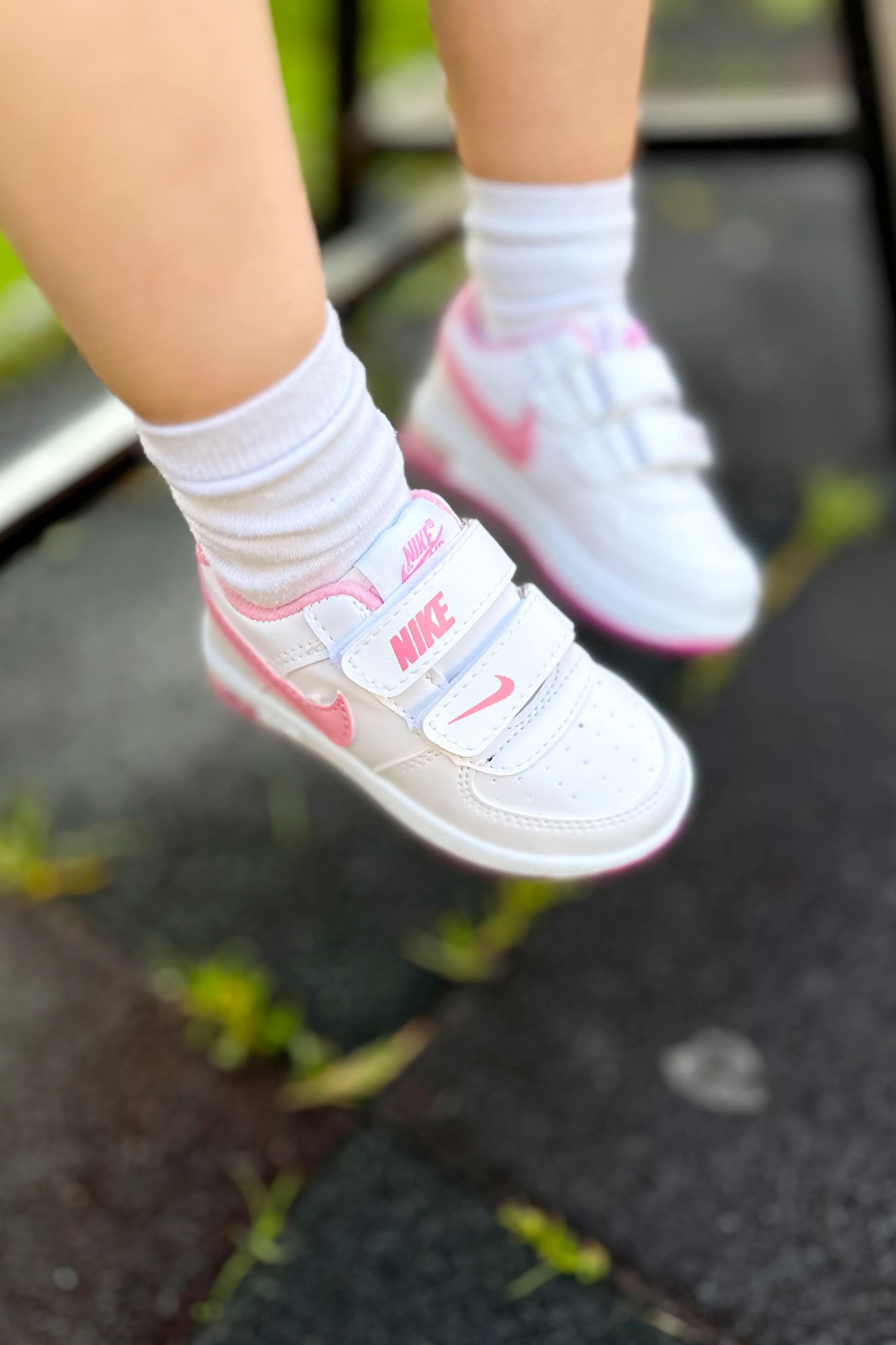 Amblem Baskılı Işıklı Çocuk Spor Ayakkabı Beyaz Pembe