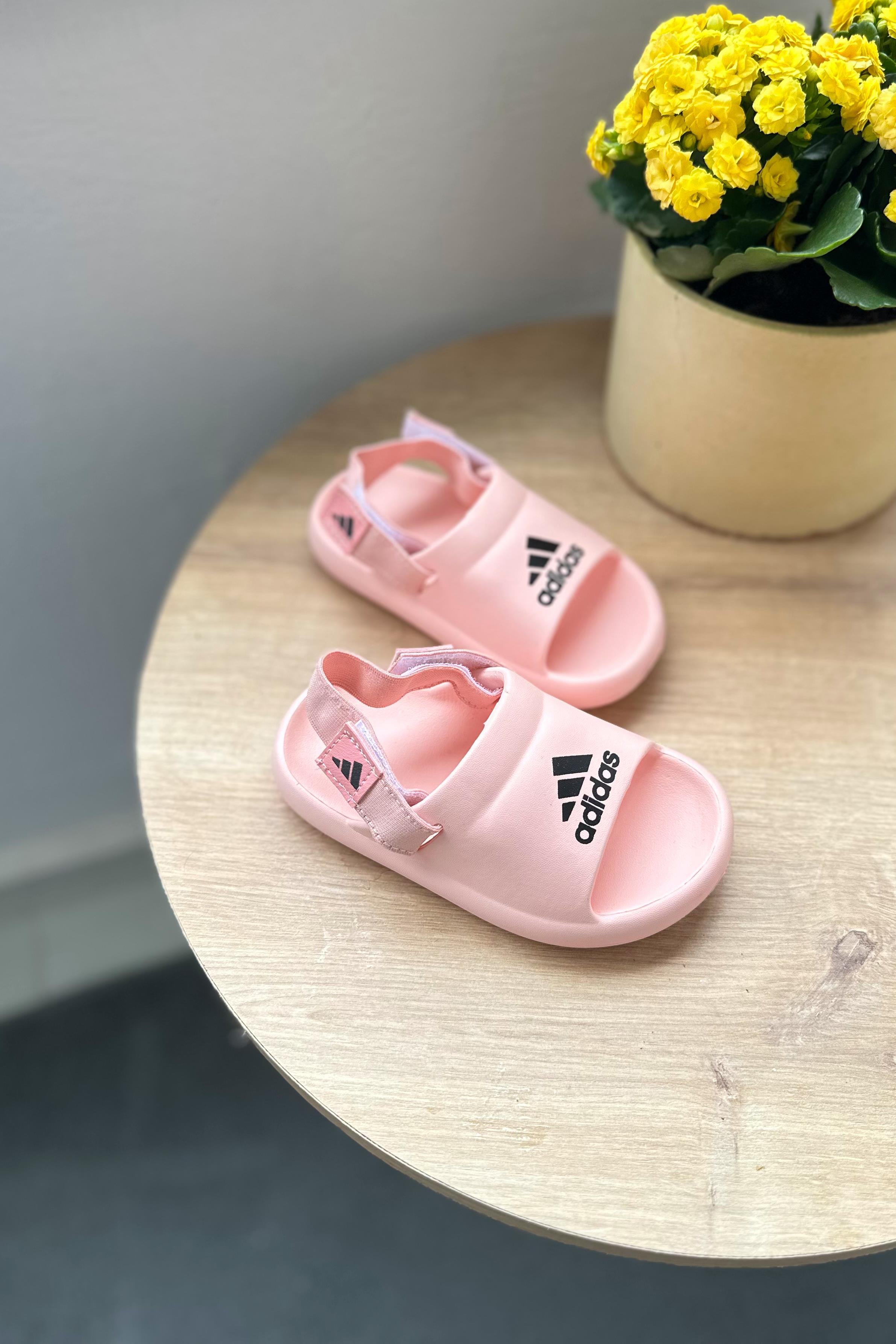 Amblem Baskılı İthal Üretim Cırtlı Açık Pembe Terlik Sandalet