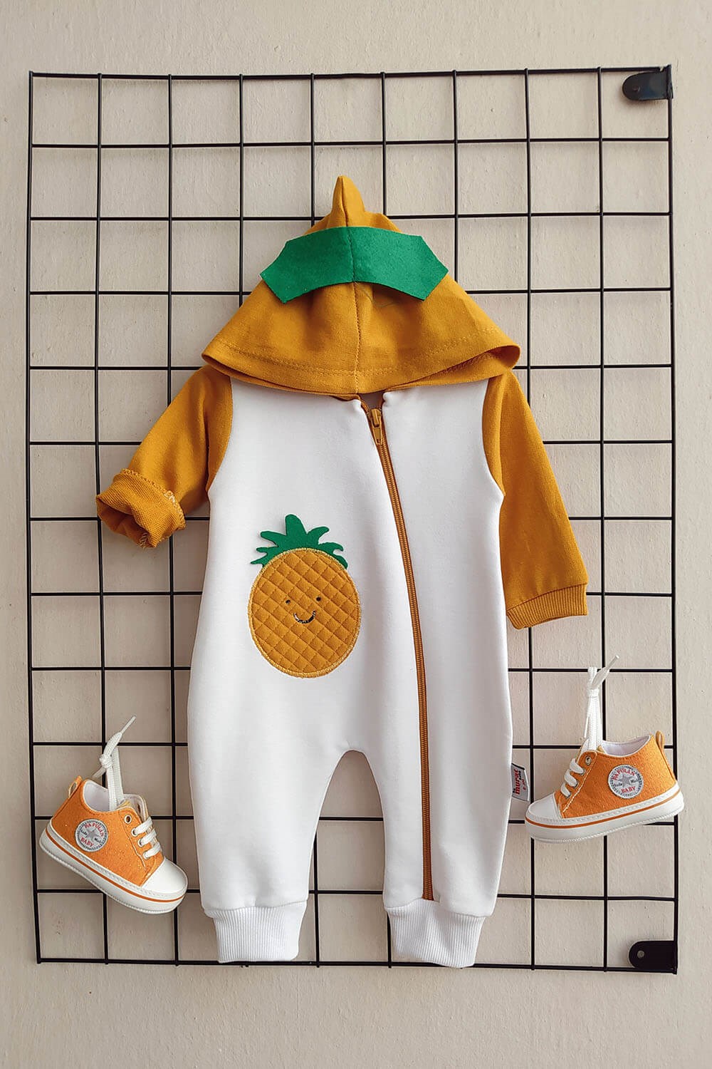 Ananas İşlemeli Bebek Tulum Hardal Beyaz