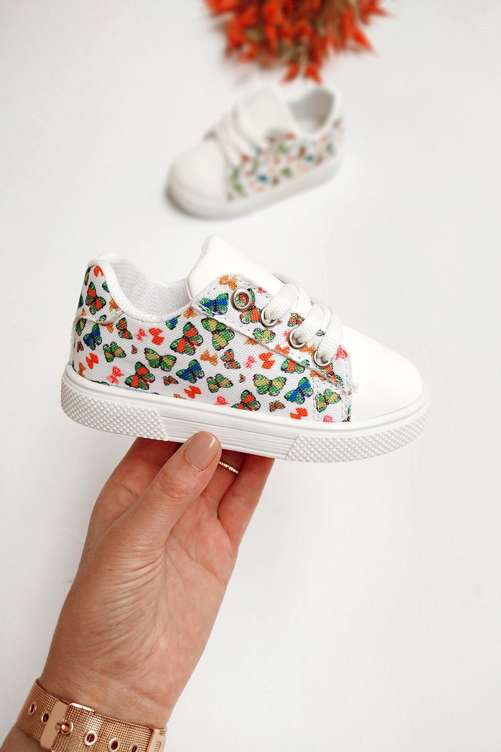 Bağcıklı Kelebek Desenli Çocuk Spor Ayakkabı Beyaz