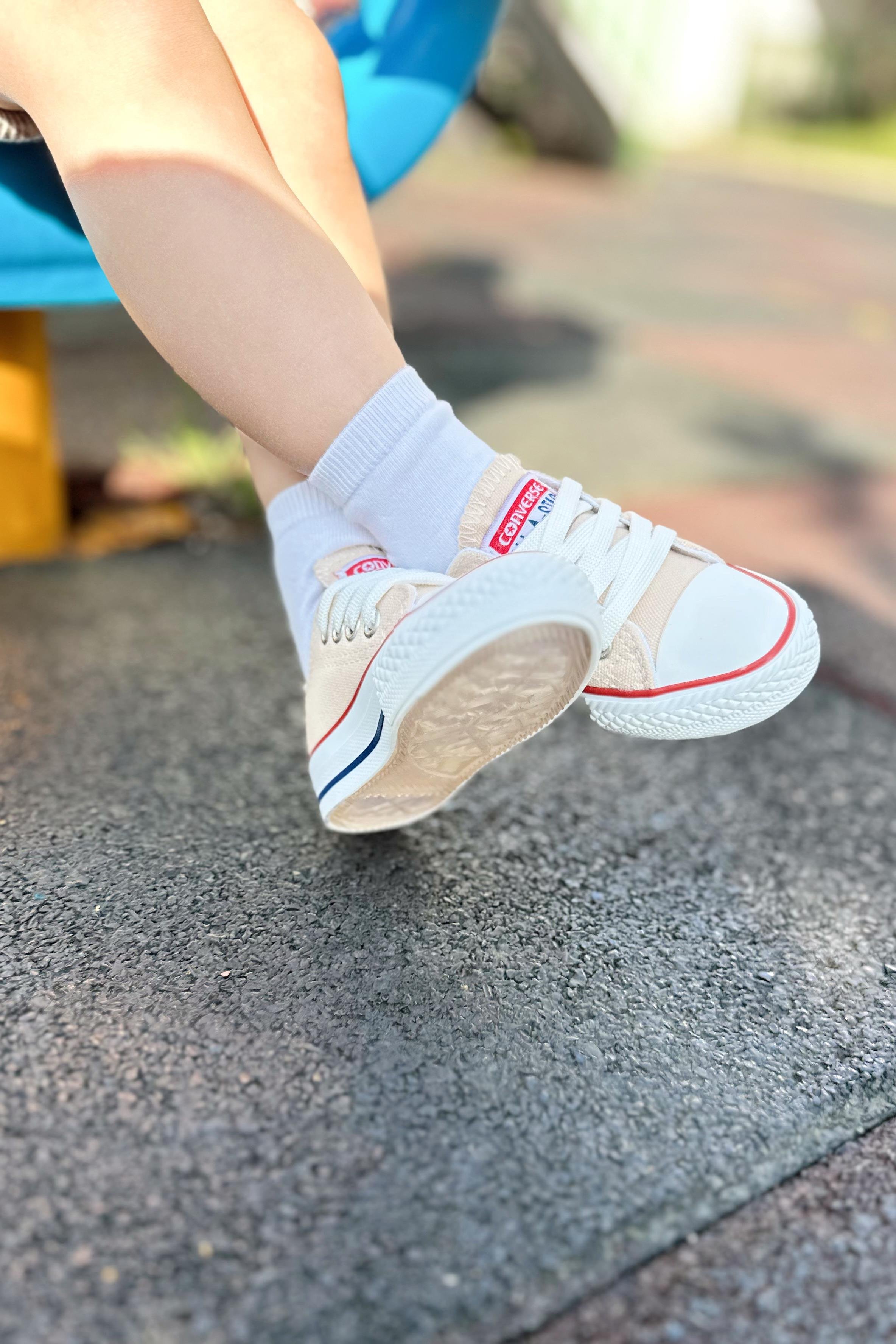 Bağcıklı Tabanı Şeritli Çocuk Spor Ayakkabı Bej