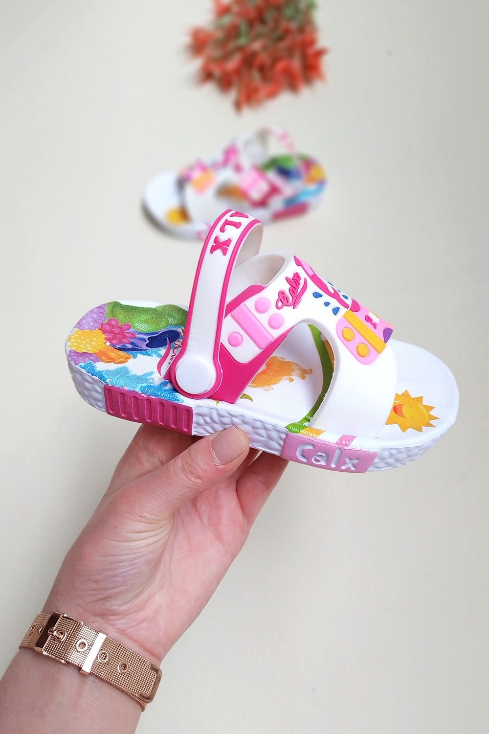 Balıklı Kız Çocuk Sandalet Pembe Beyaz