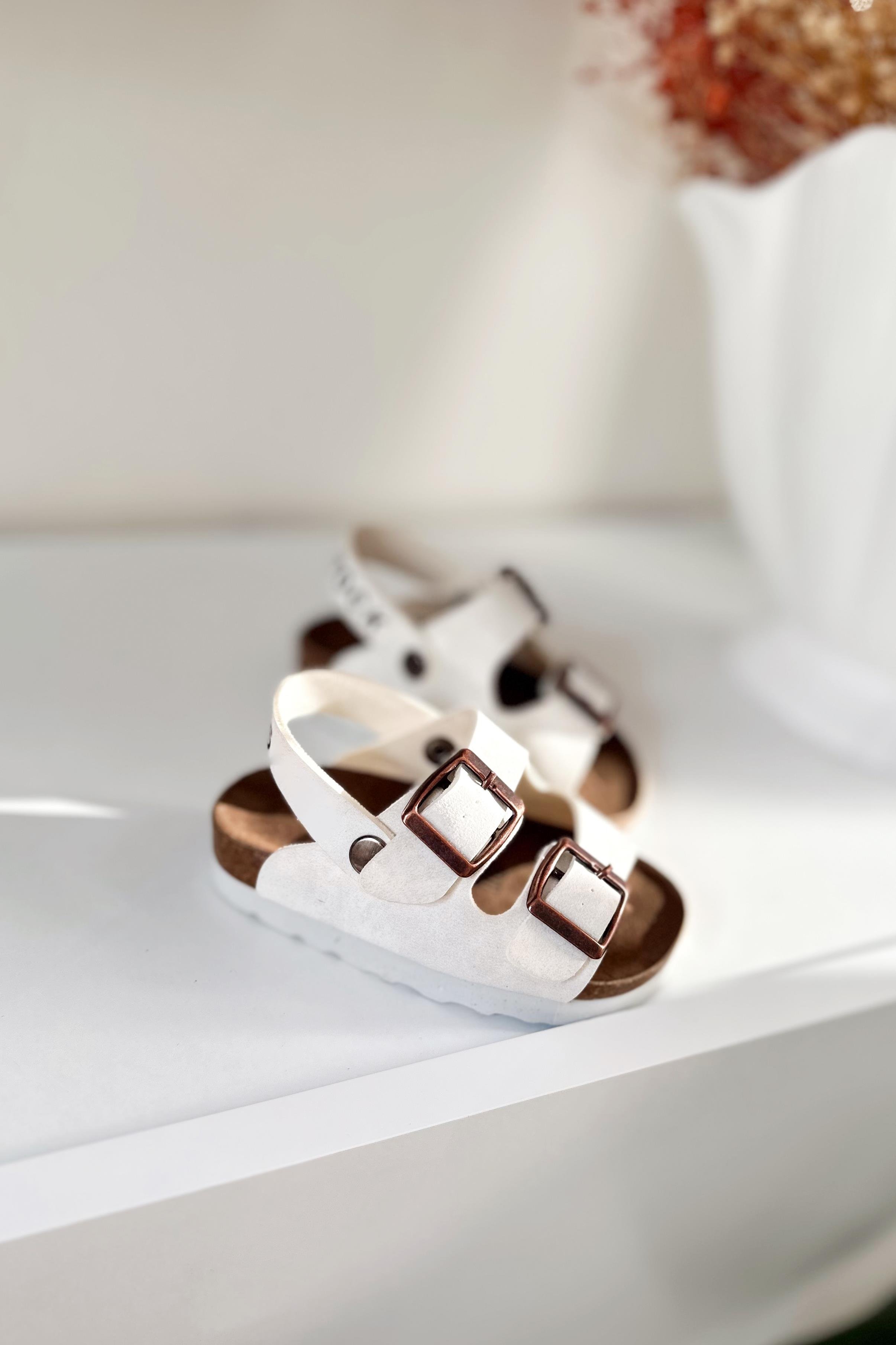 Çift Tokalı Arkası Bantlı Çocuk Sandalet Beyaz