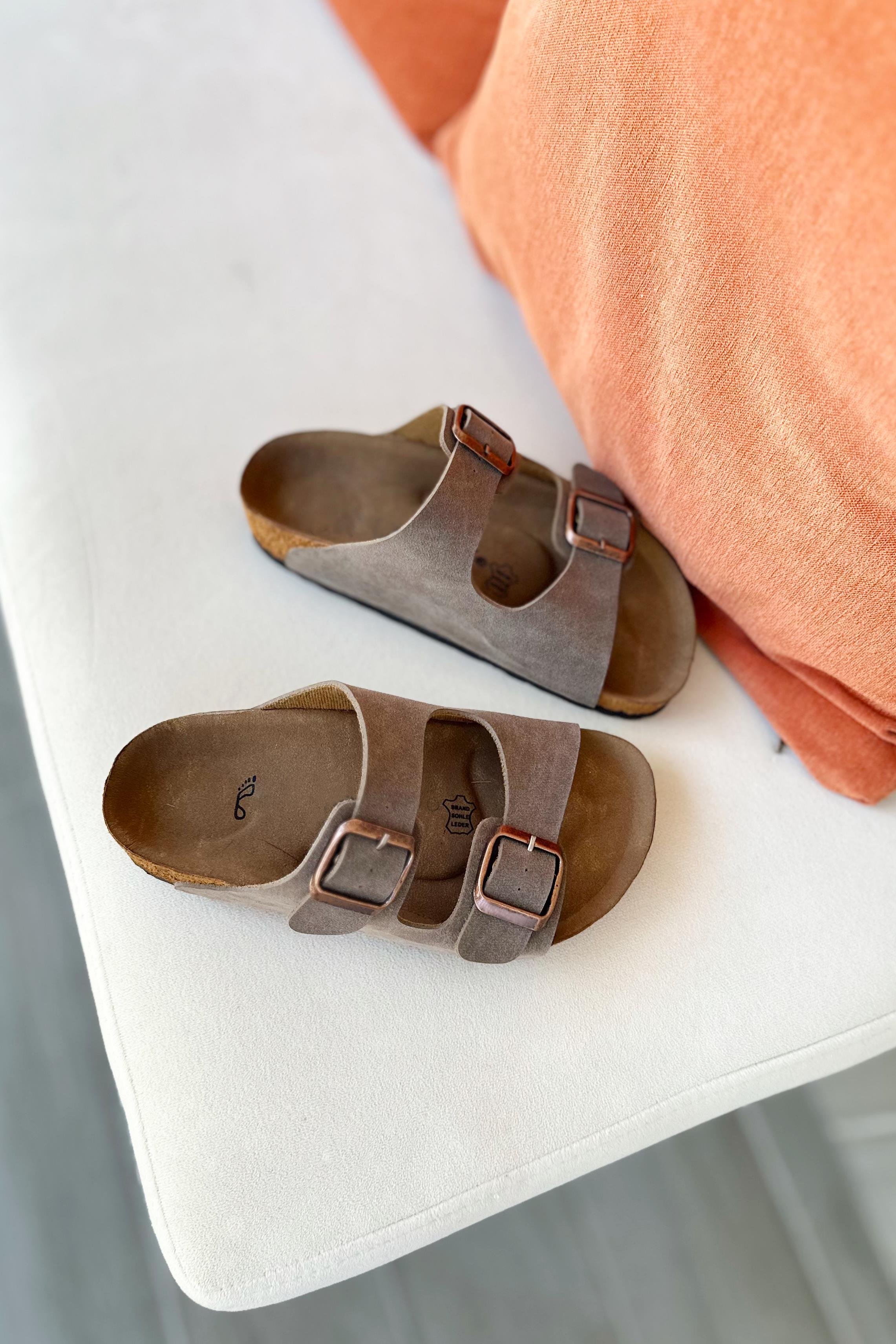 Çift Tokalı Çocuk Terlik