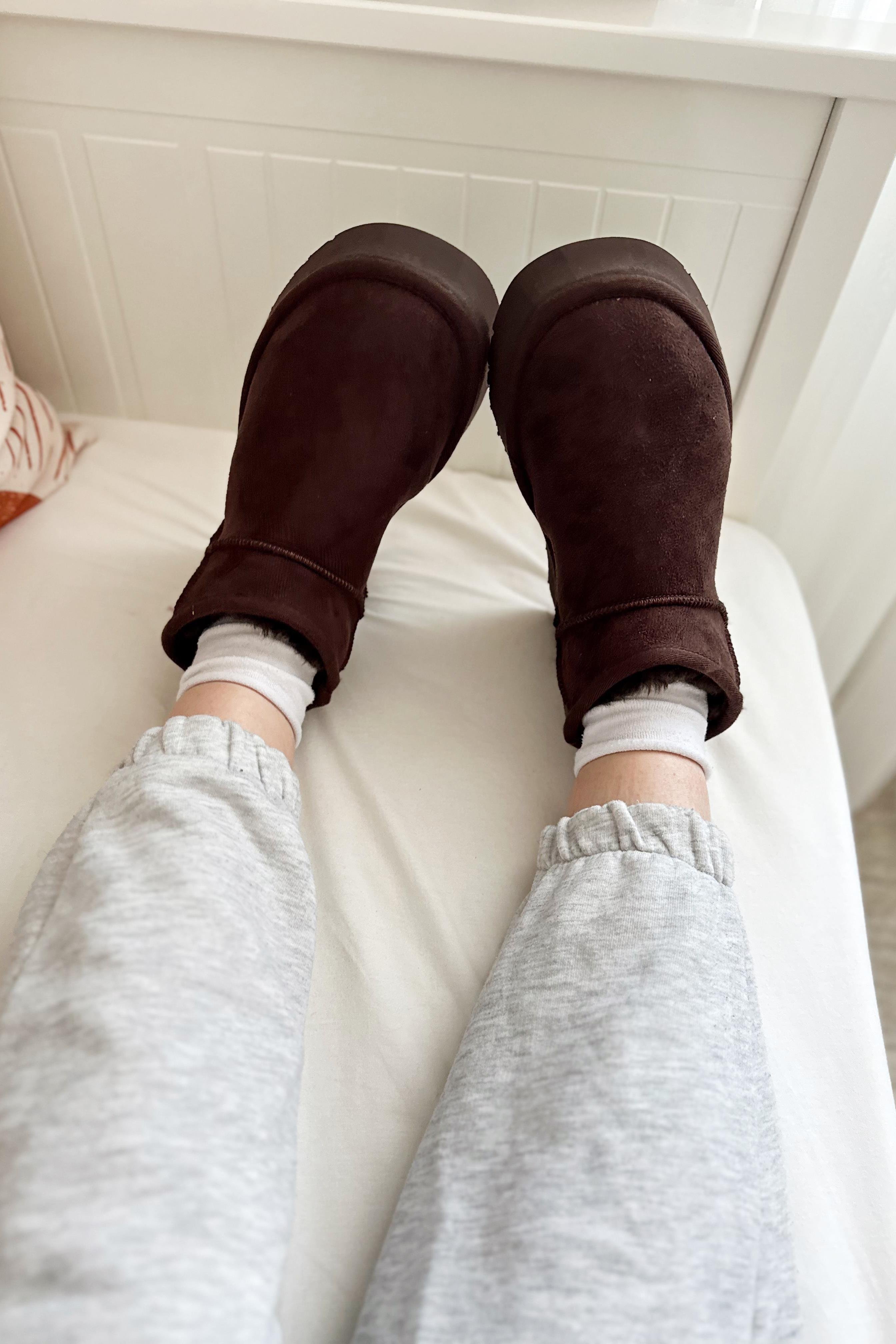 İçi Kürklü Kadın Yarım Bot Ayakkabı Acı Kahve