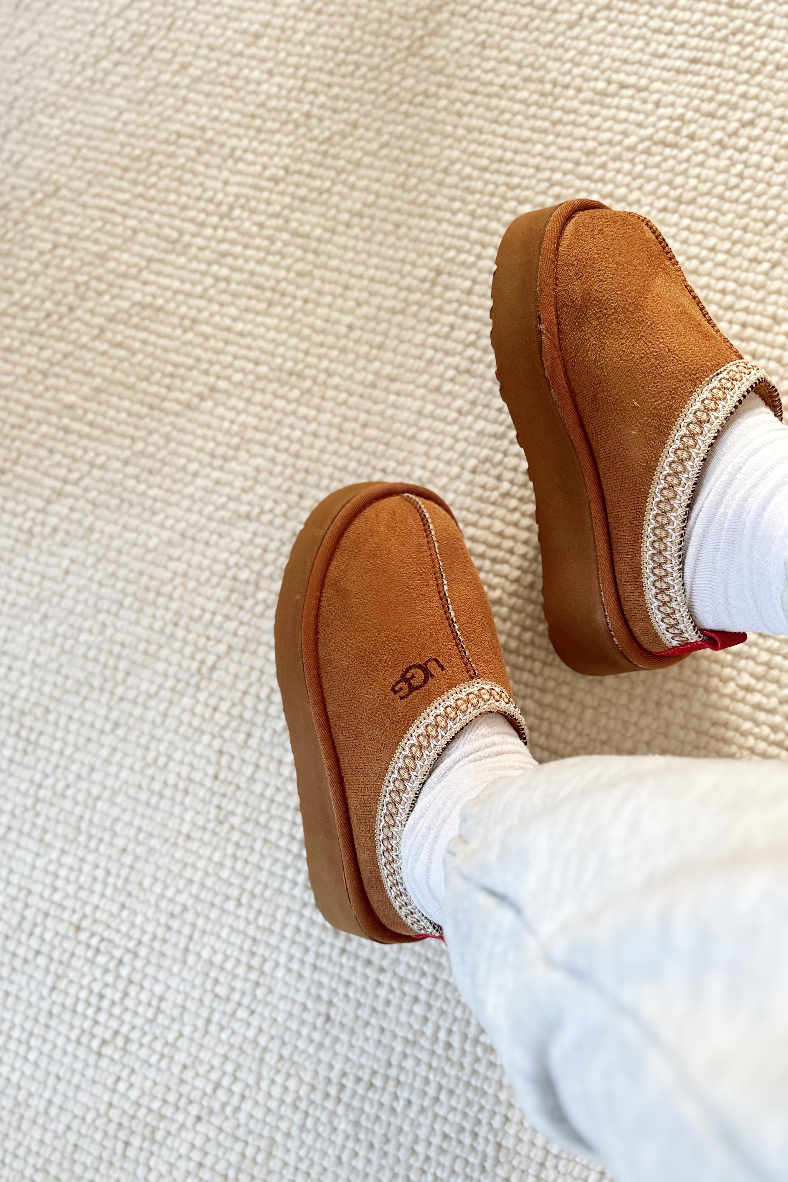 İçi Tüylü Ultra Mini Kadın Bot Taba