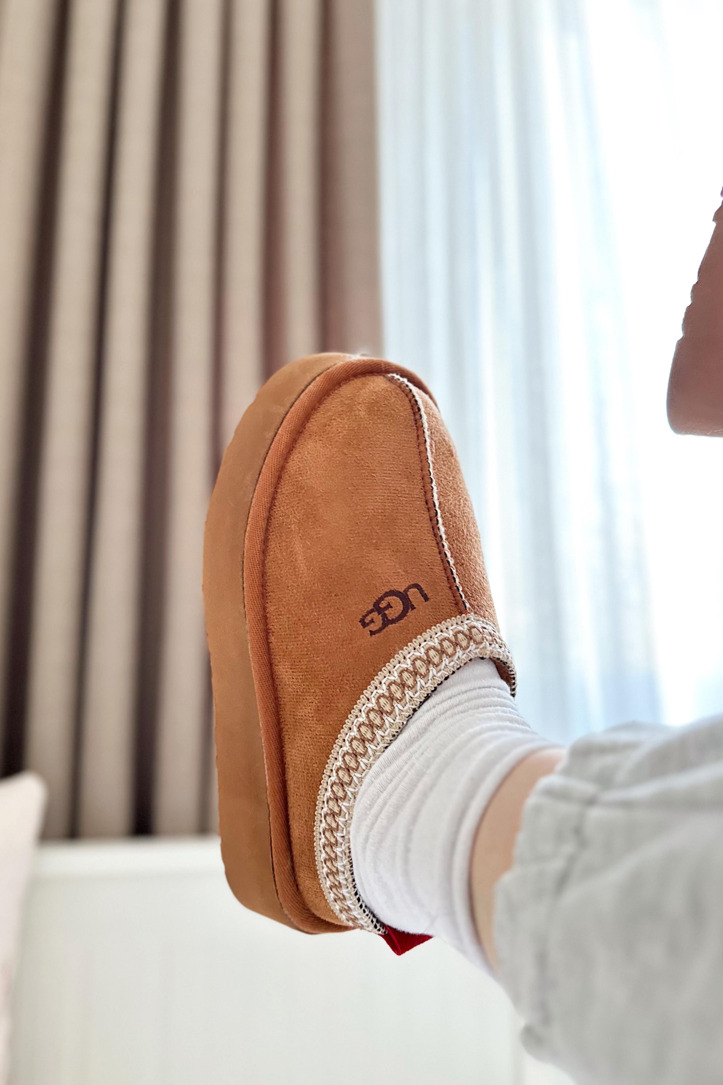 İçi Tüylü Ultra Mini Kadın Bot Taba