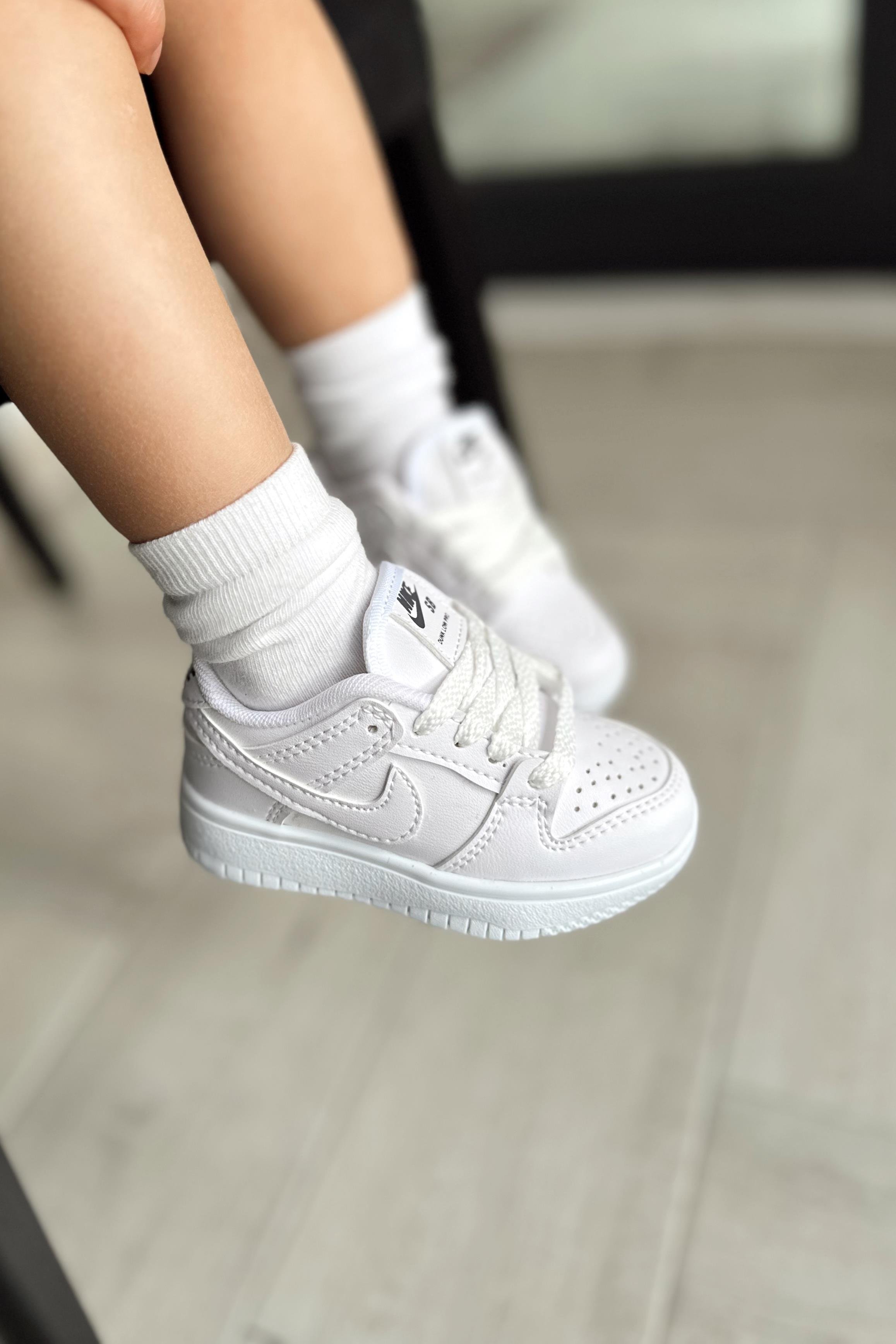 Jordan Baskılı Bağcıklı Çocuk Spor Ayakkabı Beyaz