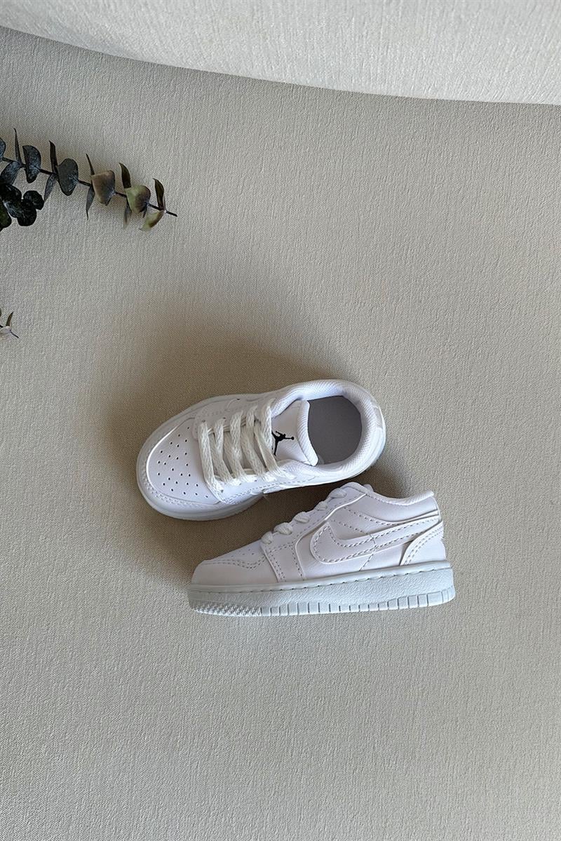 Jordan Baskılı Bağcıklı Çocuk Spor Ayakkabı Beyaz