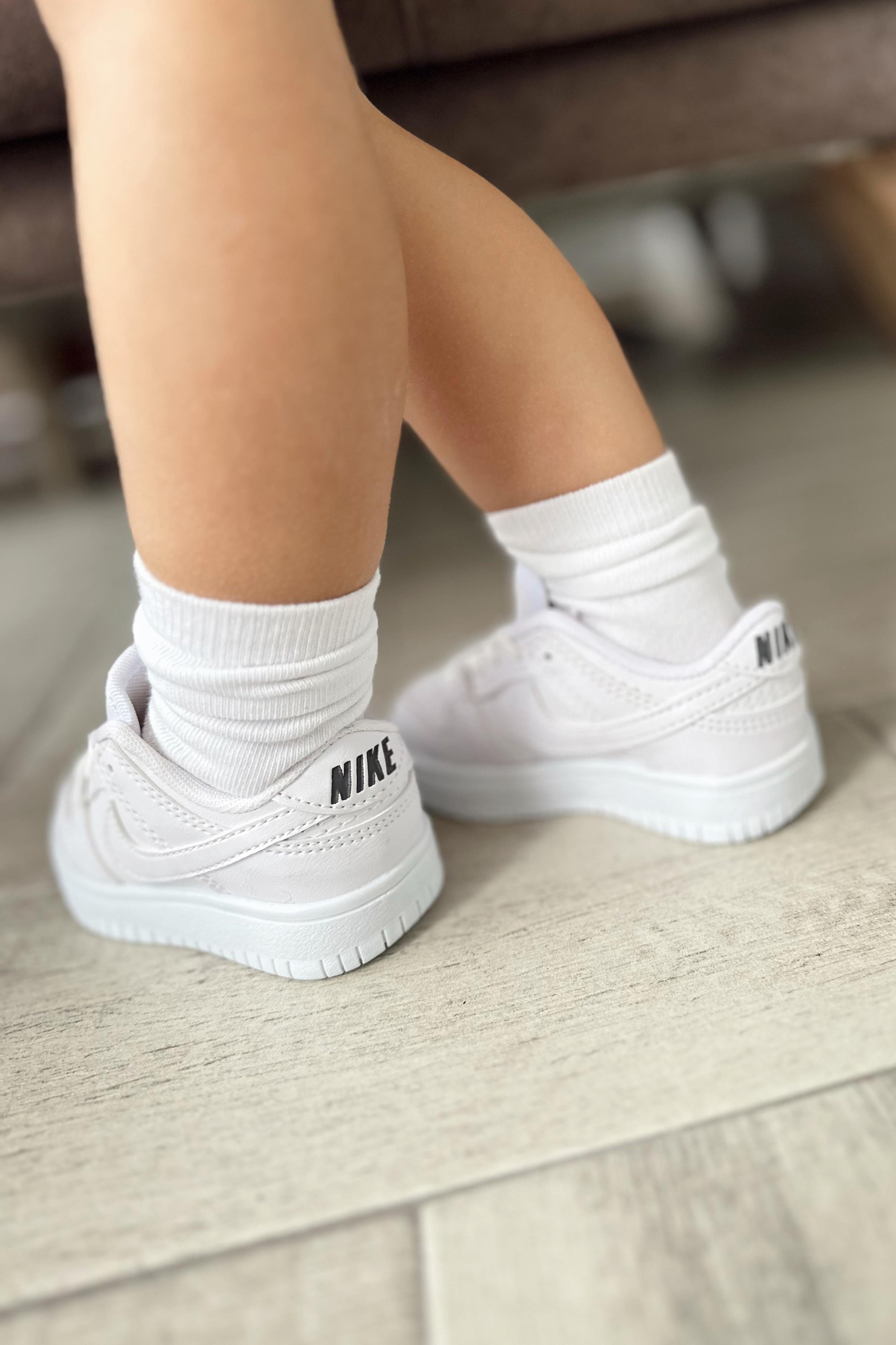 Jordan Baskılı Bağcıklı Çocuk Spor Ayakkabı Beyaz