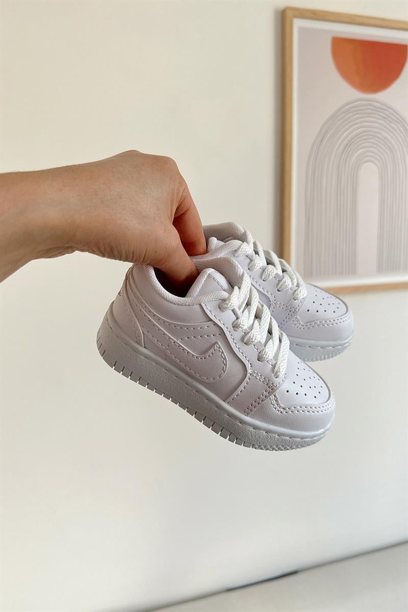 Jordan Baskılı Bağcıklı Çocuk Spor Ayakkabı Beyaz