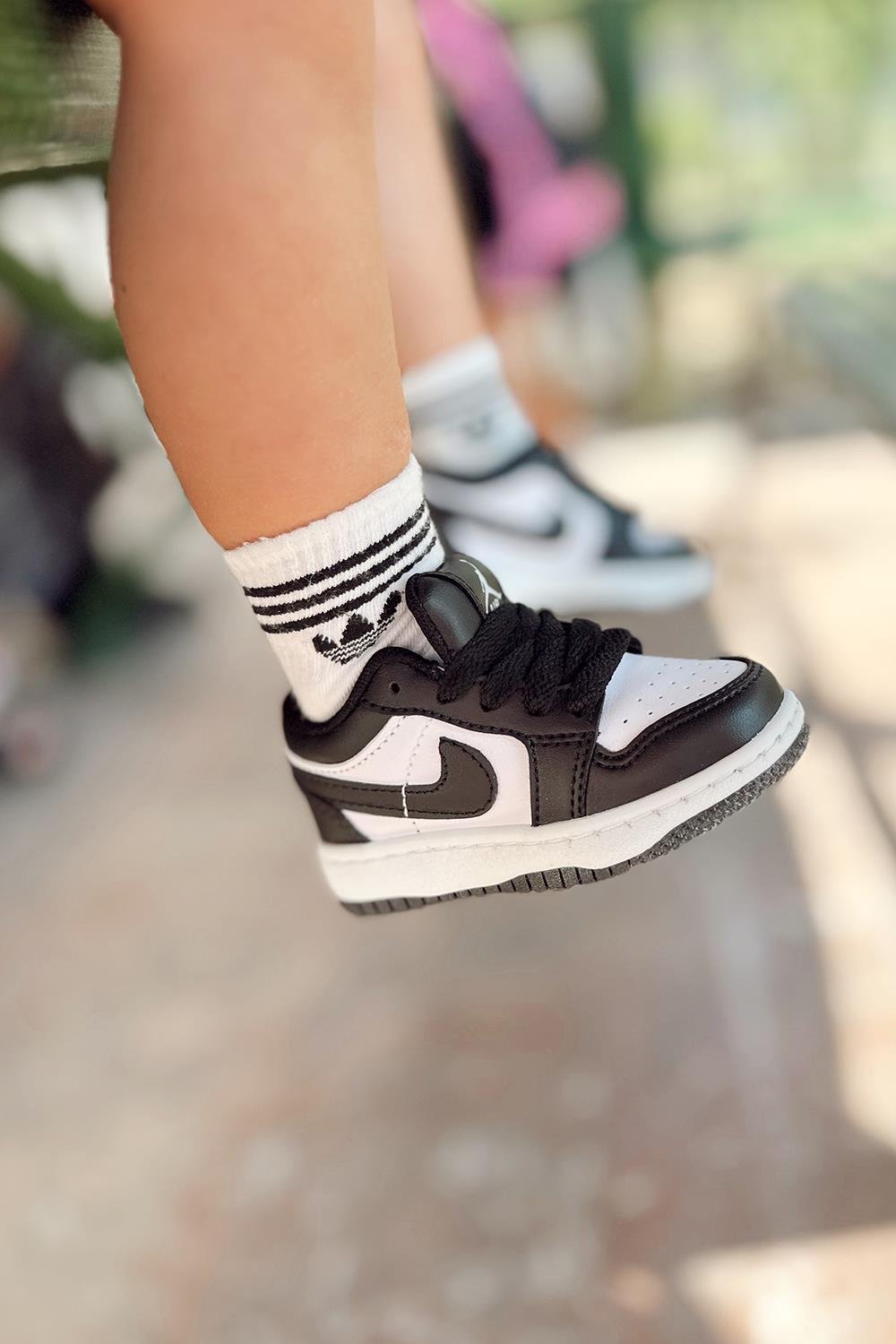 Jordan Baskılı Bağcıklı Çocuk Spor Ayakkabı Beyaz Siyah