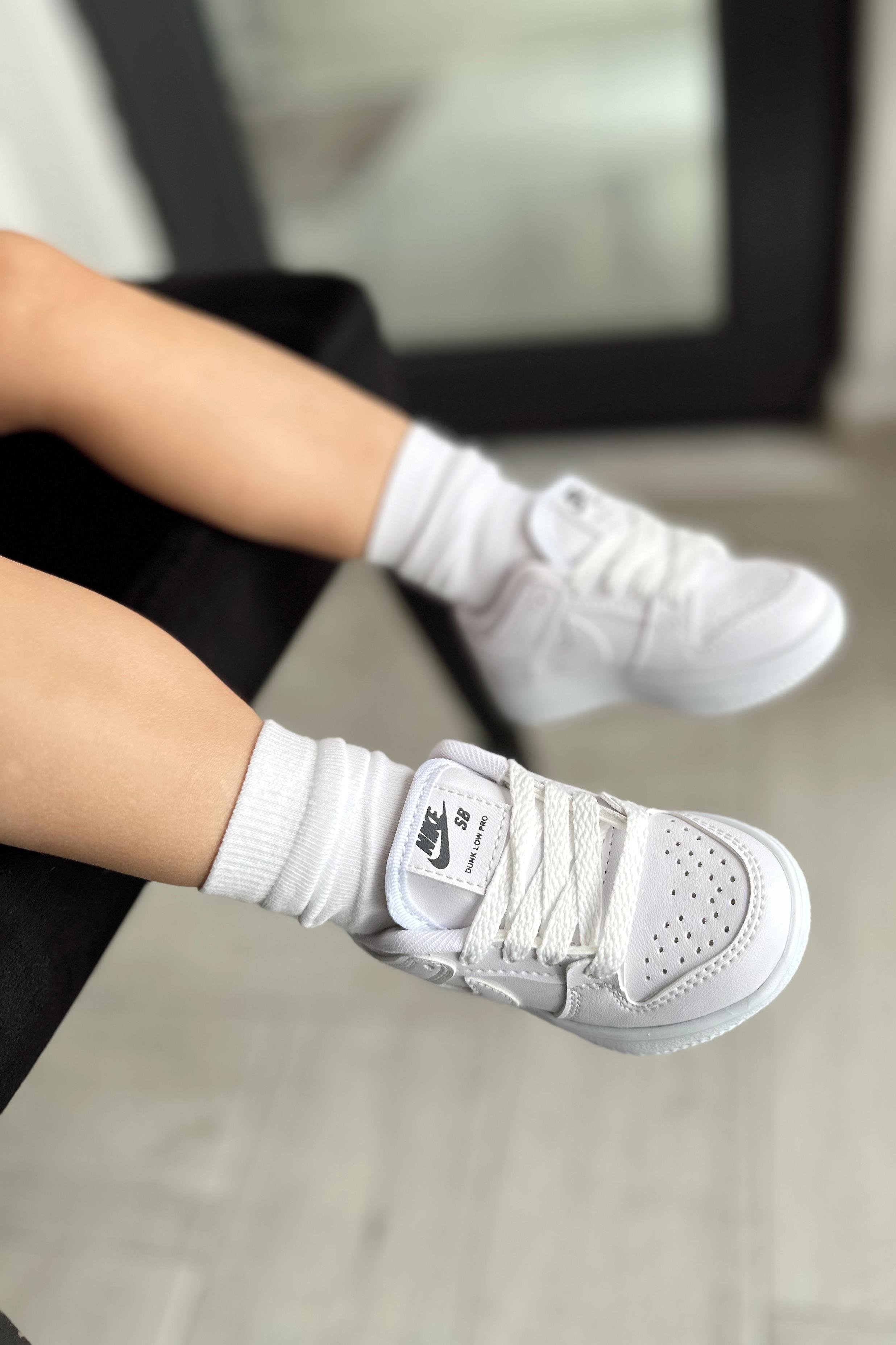 Jordan Baskılı Bağcıklı Çocuk Spor Ayakkabı Beyaz