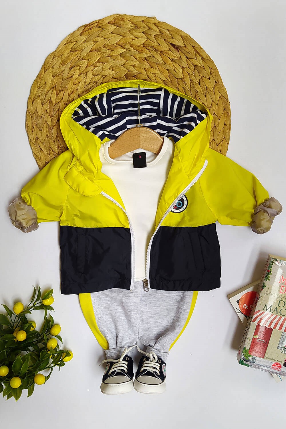 Kapşonu Çizgili Çocuk Yağmurluk Sarı Lacivert