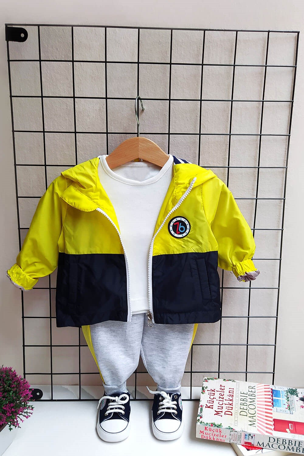 Kapşonu Çizgili Çocuk Yağmurluk Sarı Lacivert