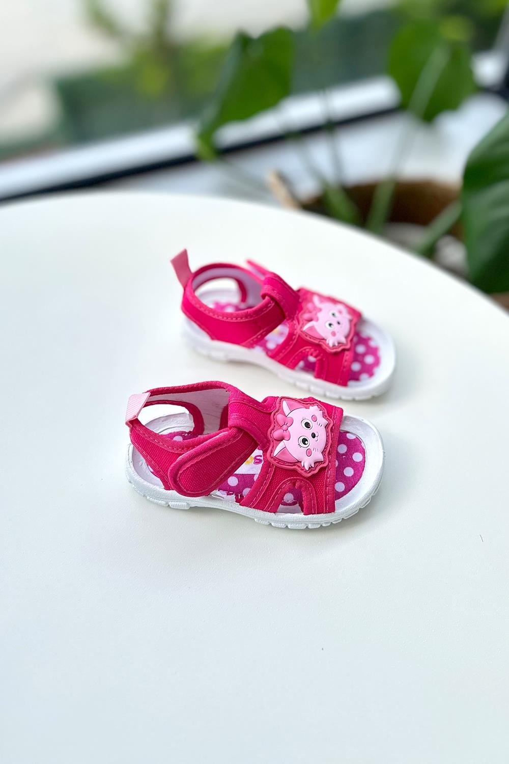 Kedi Baskılı Yapışkanlı Kız Çocuk Sandalet Pembe