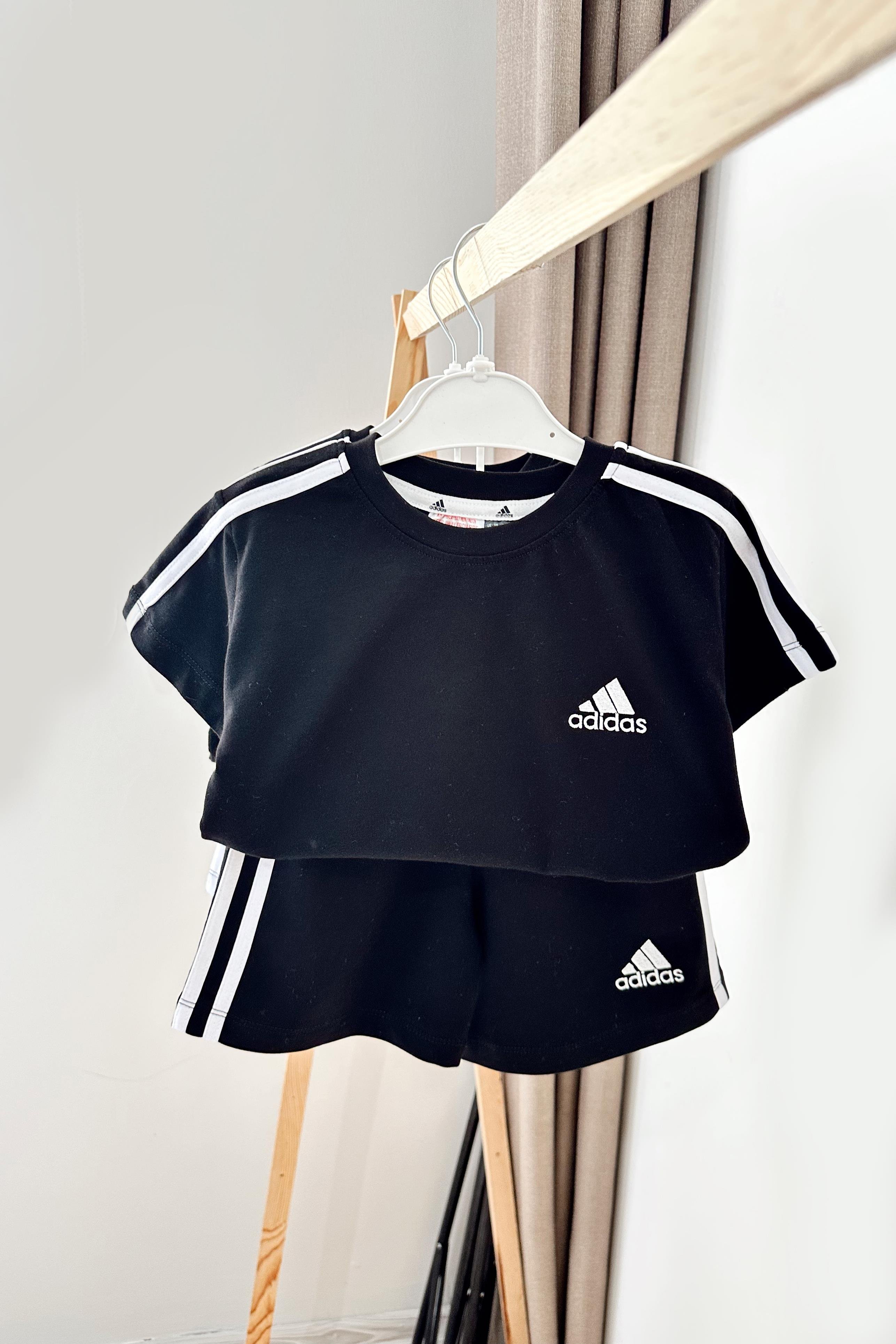 Kolları Çizgili Şortlu Çocuk Takım Siyah