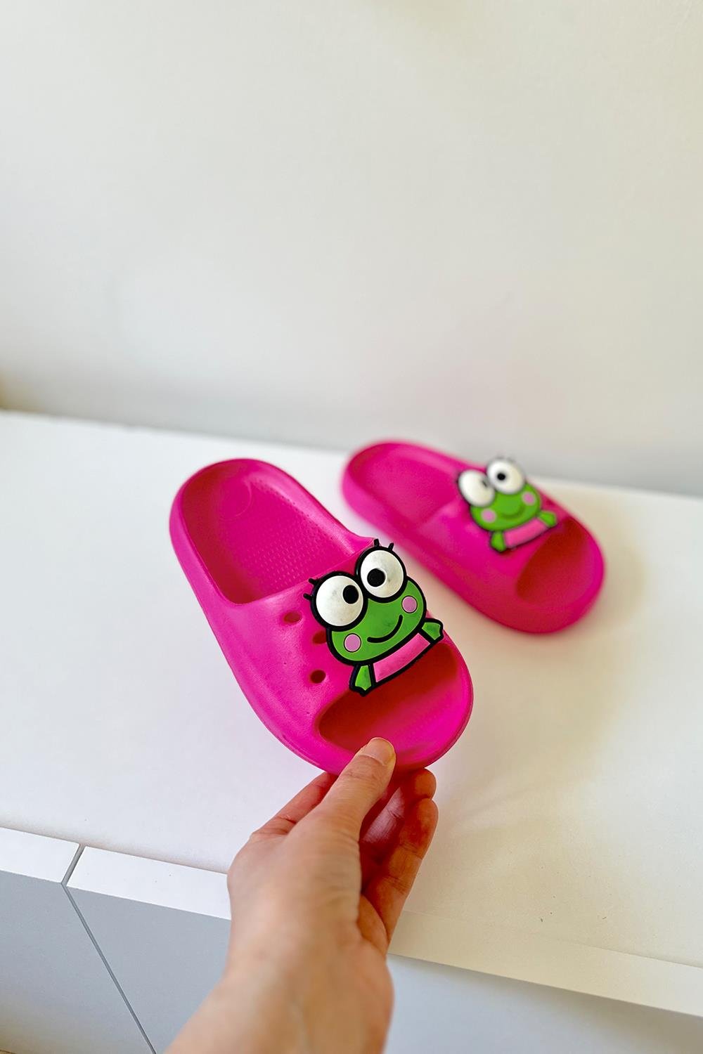 Kurbağa Baskılı Çocuk Terlik Pembe