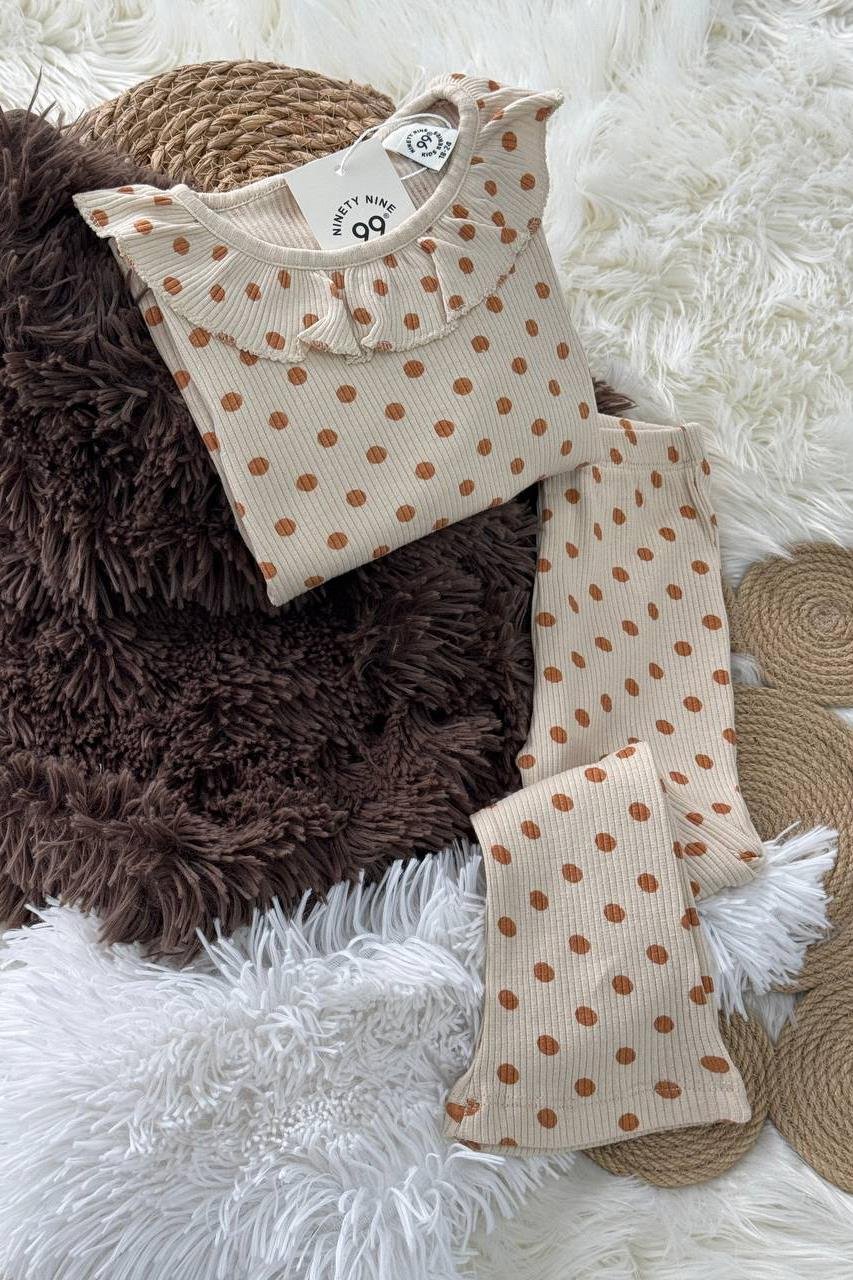 Nokta Desenli Yakası Fırfırlı Kız Çocuk Takım Bej
