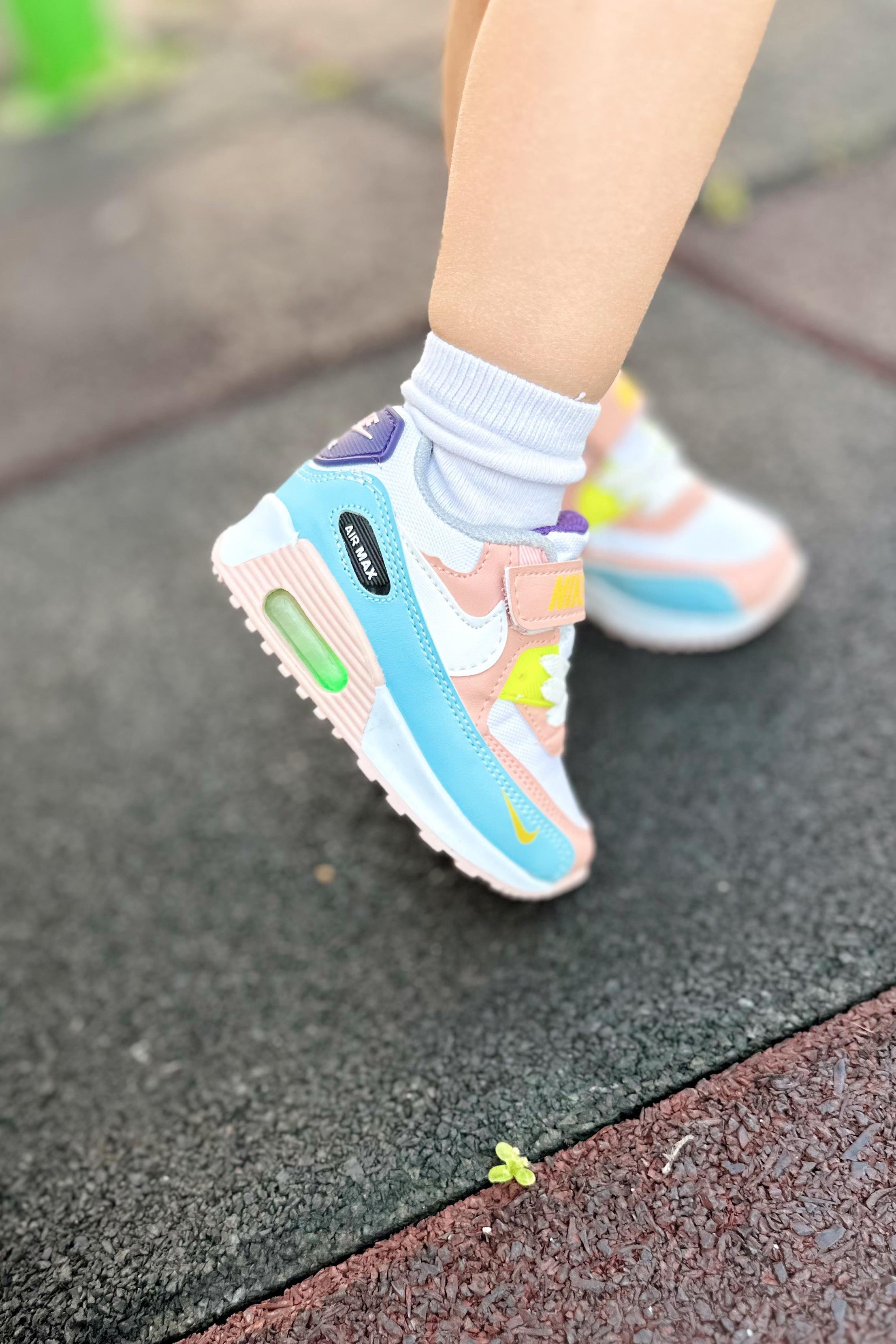 Önü Bantlı Işıklı Çocuk Spor Ayakkabı Pembe Mavi