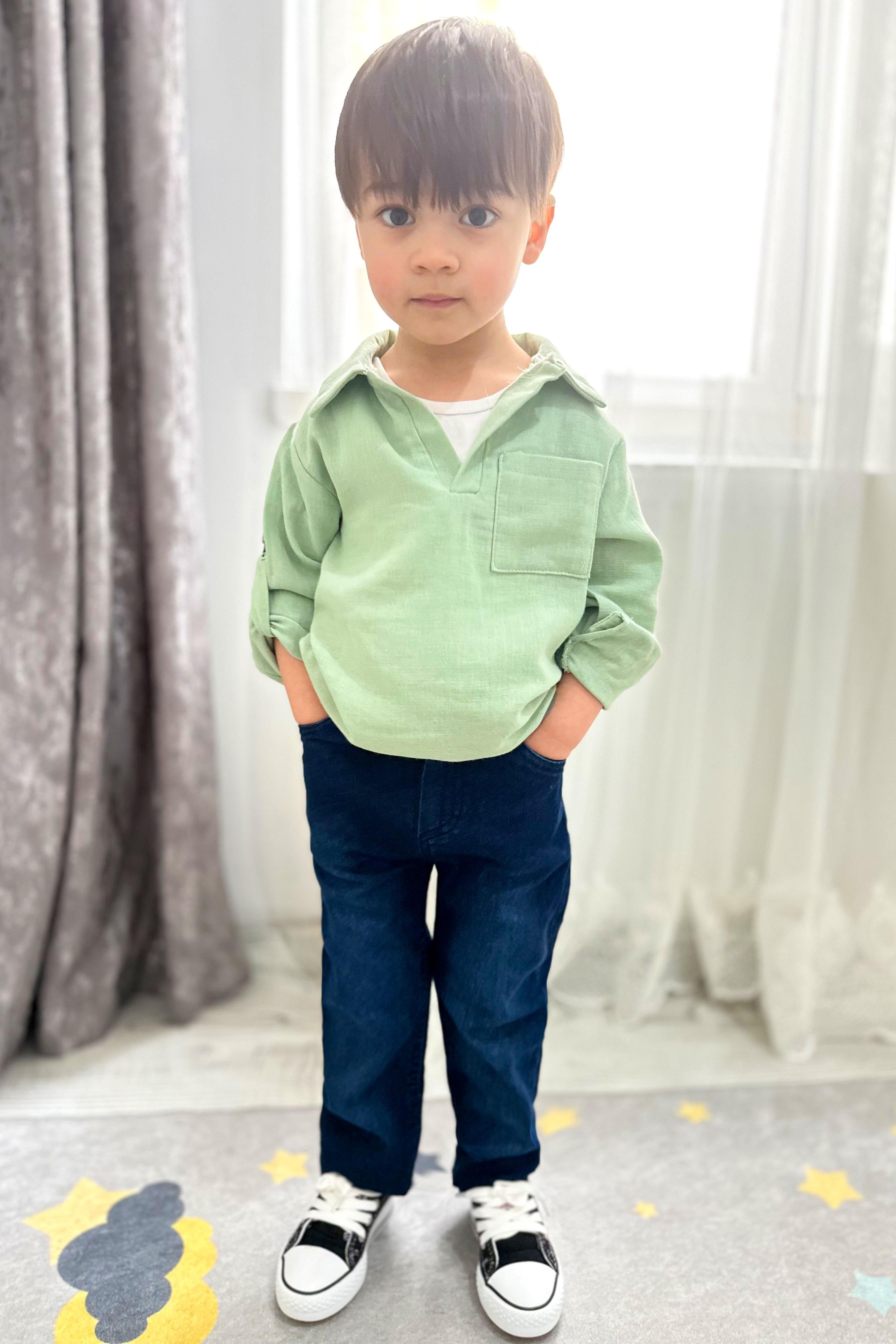 Önü Cepli Keten Gömlekli Çocuk Takım Yeşil