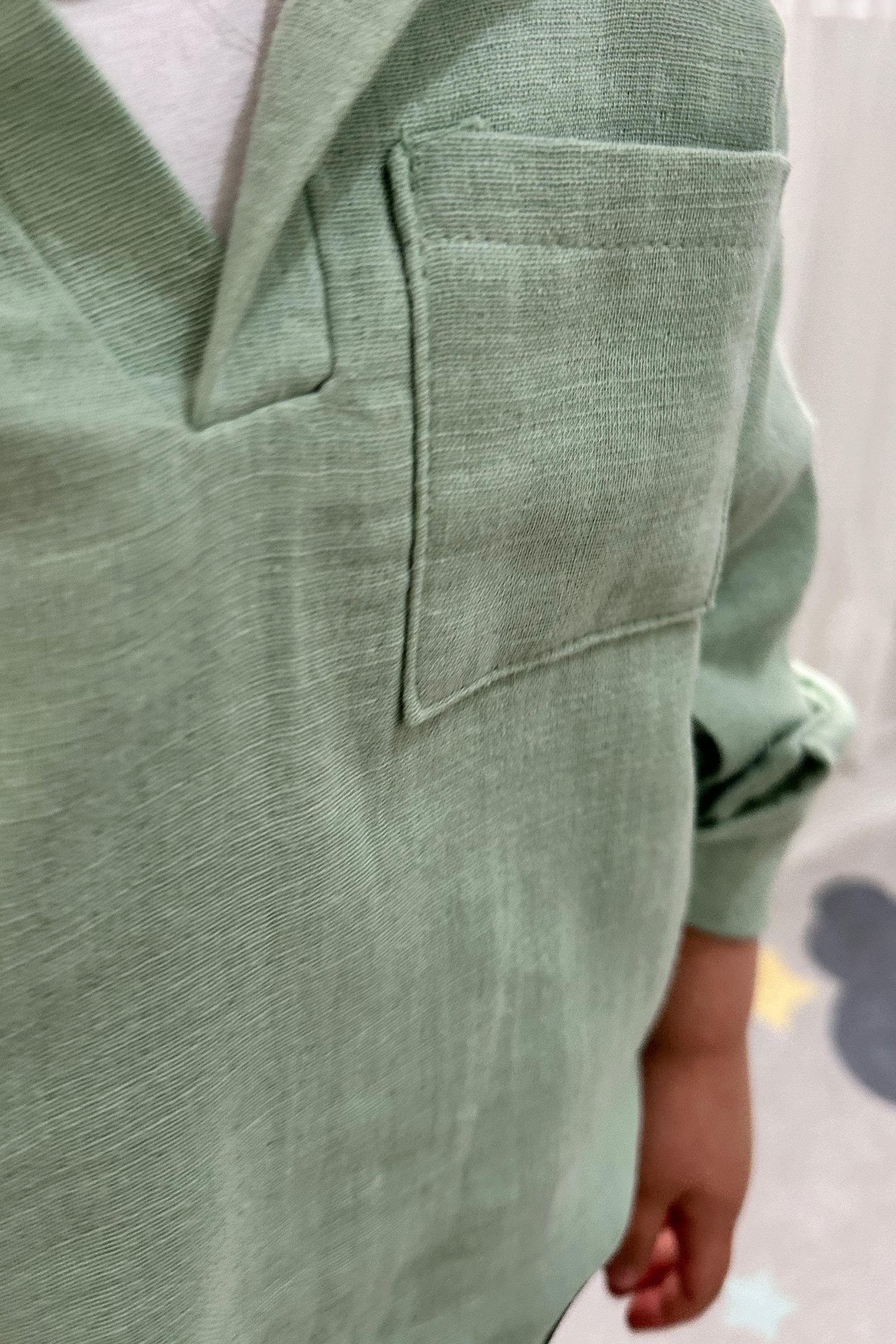 Önü Cepli Keten Gömlekli Çocuk Takım Yeşil