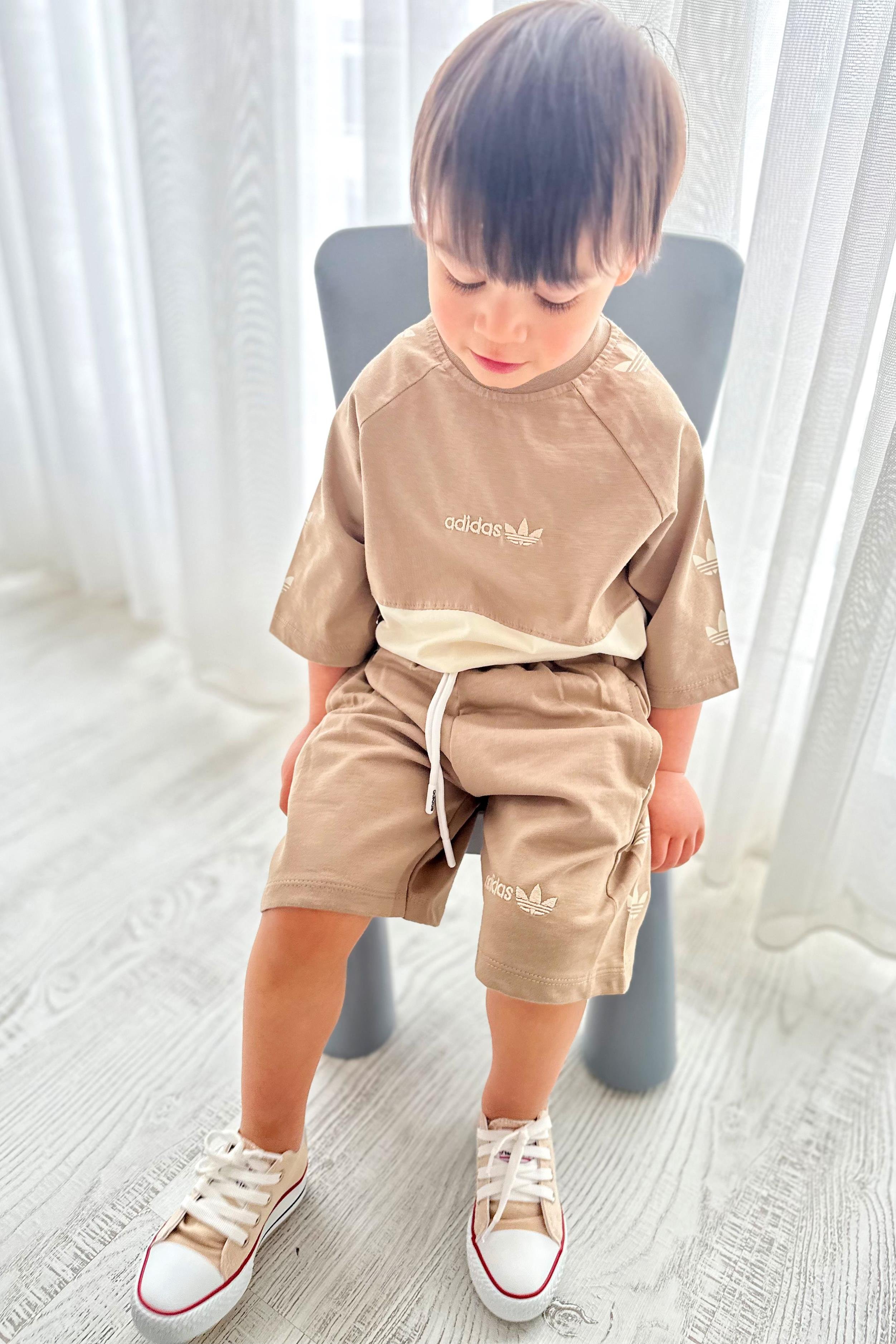 Önü Yazı Baskılı Çocuk Şortlu Takım Bej