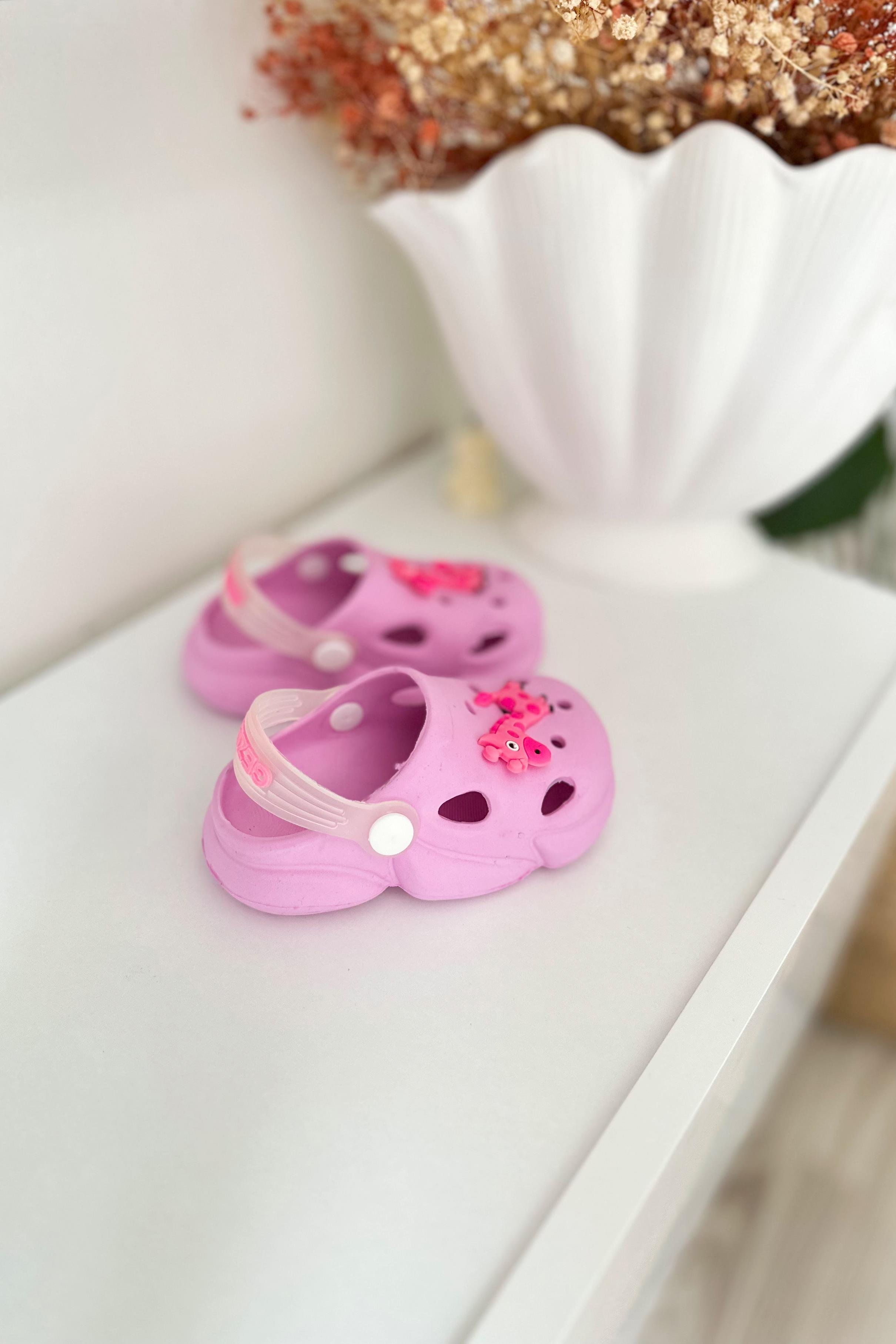 Önü Zürafalı Çocuk Sandalet Pembe