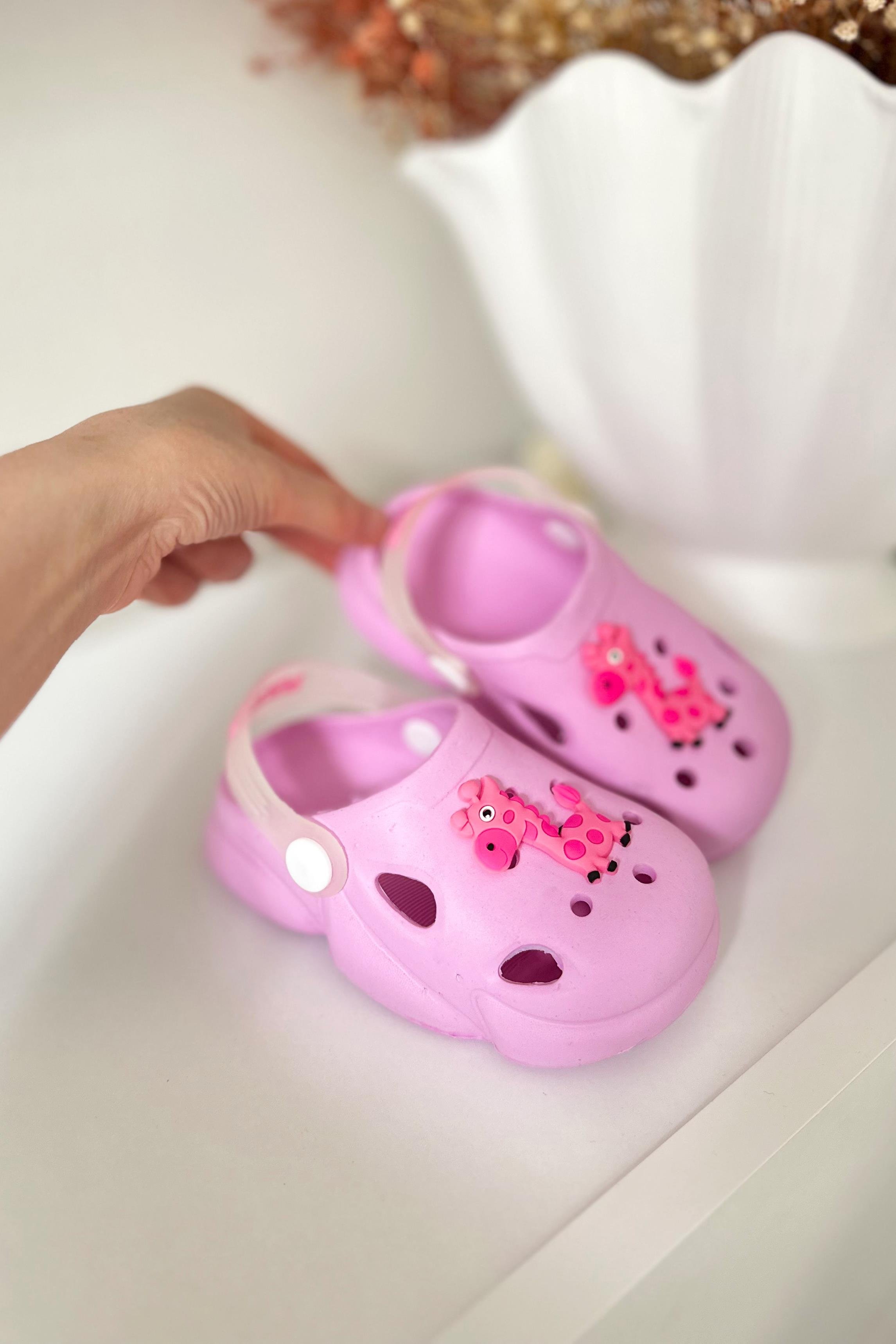 Önü Zürafalı Çocuk Sandalet Pembe