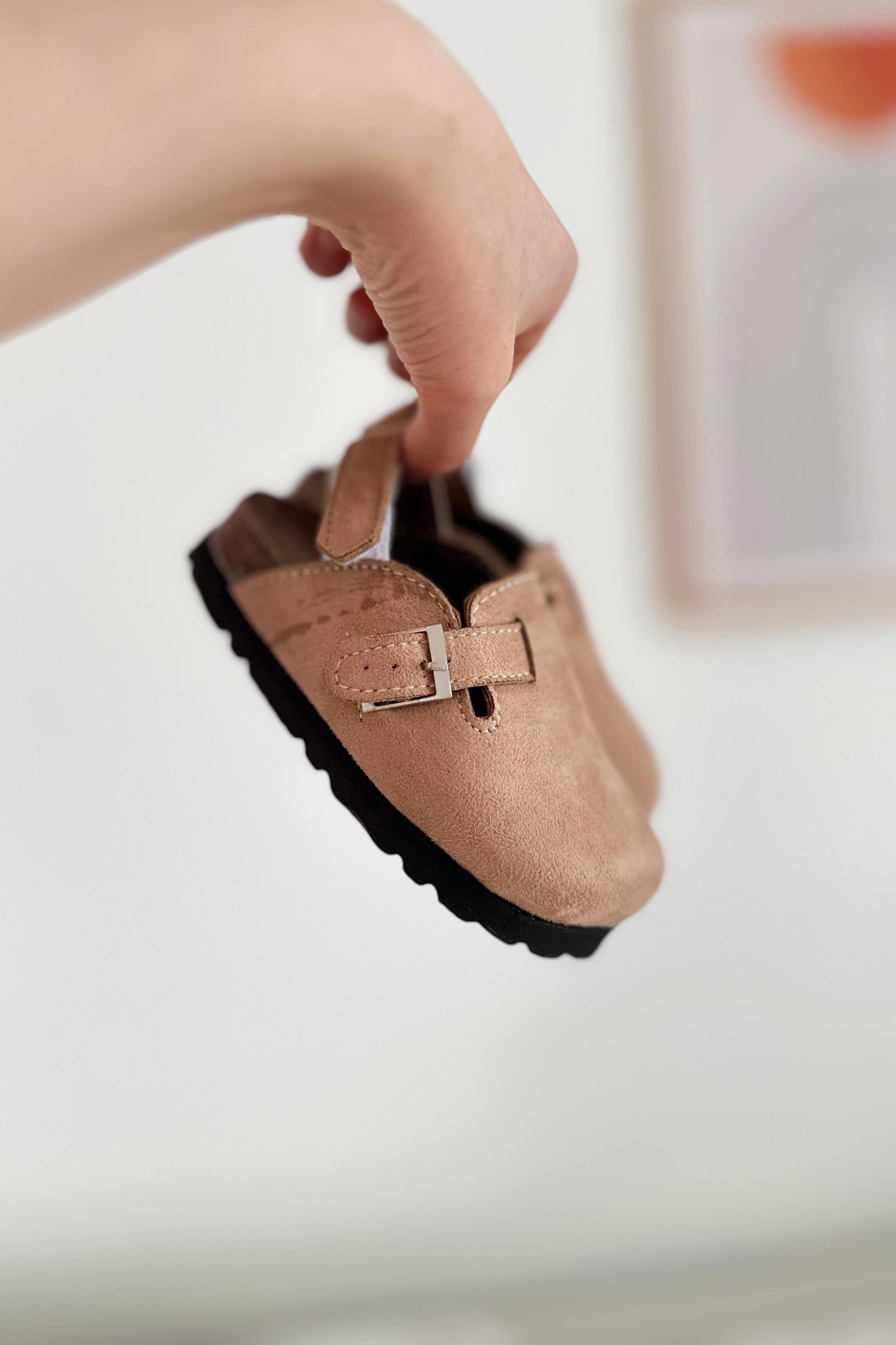 Tokalı Çocuk Sandalet Bej