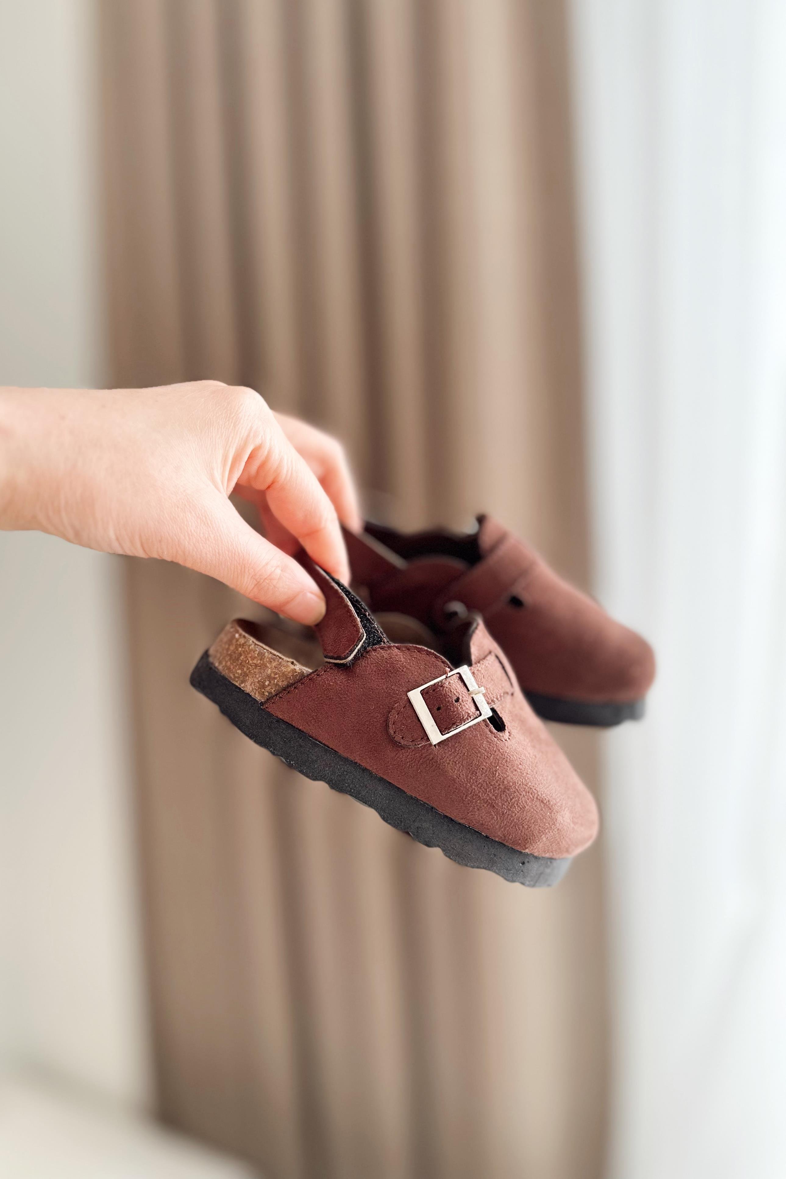 Tokalı Çocuk Terlik Kahverengi