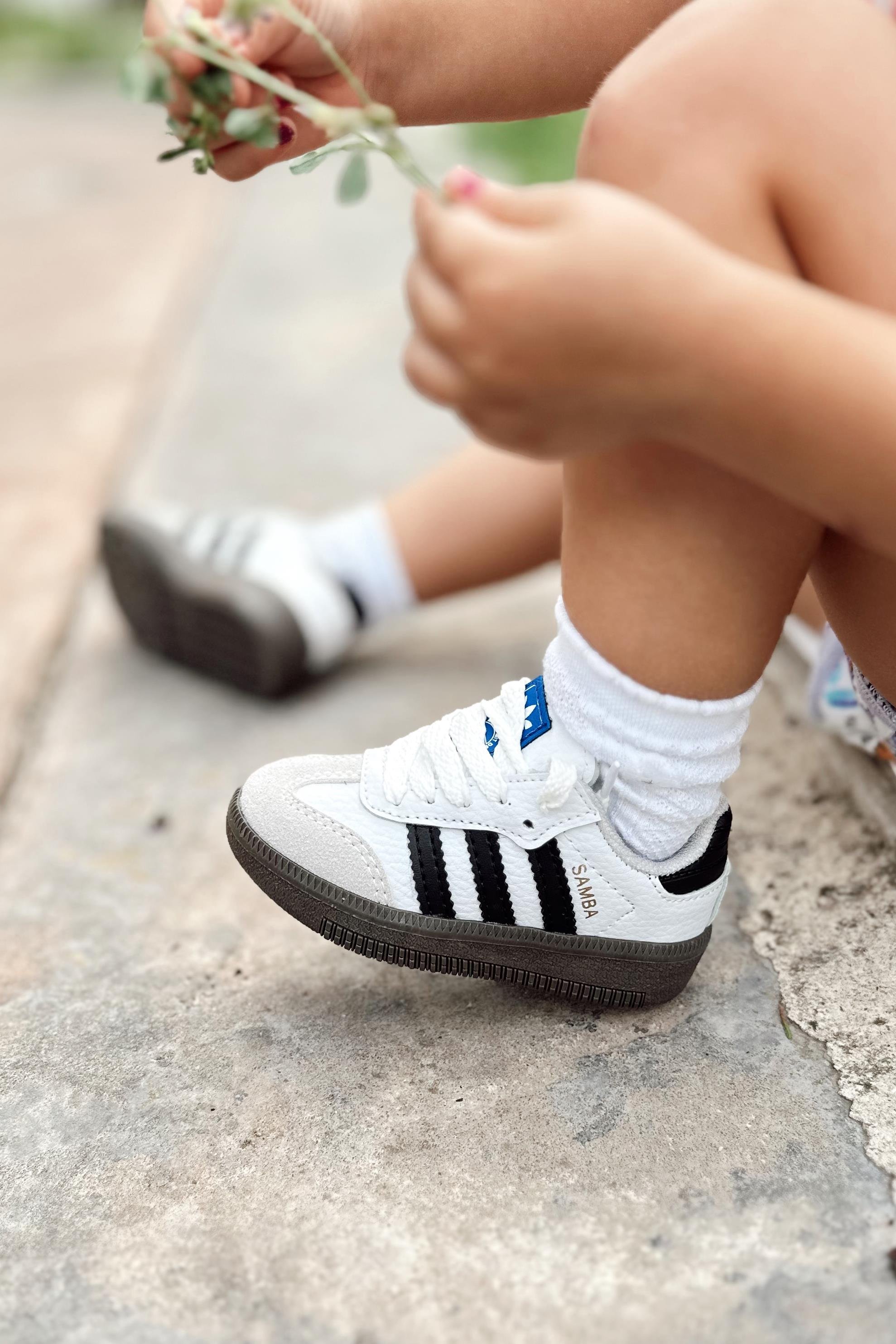 Yanı Çizgili Yazı Baskılı Çocuk Spor Ayakkabı Beyaz Siyah