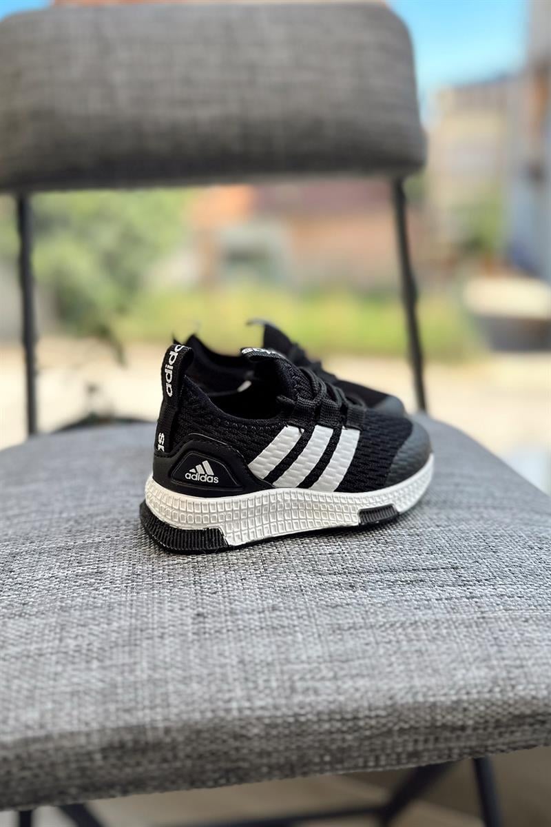 Yanı Şeritli Yazı Baskılı Çocuk Spor Ayakkabı Siyah Beyaz