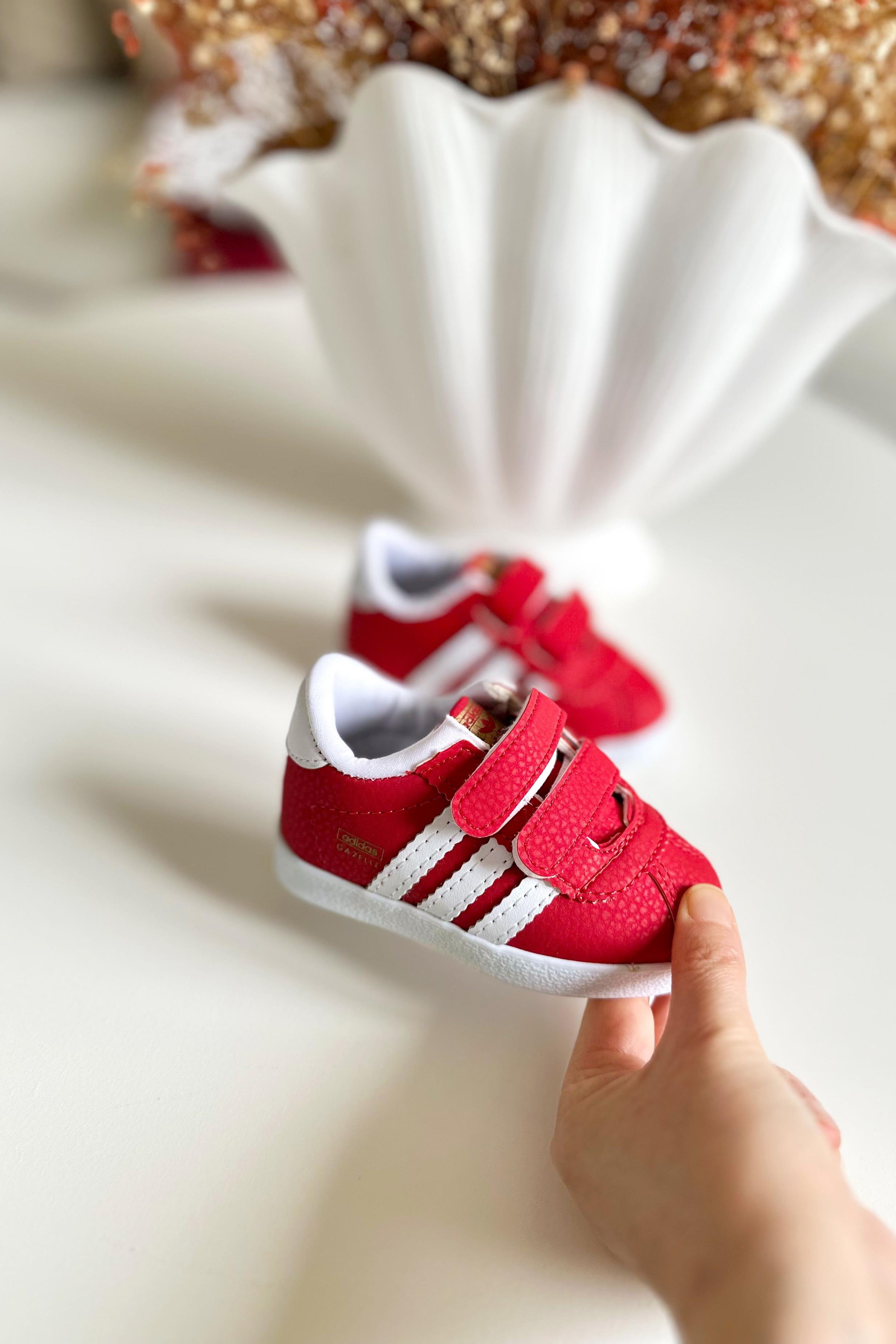 Yazı Baskılı Yapışkanlı Çocuk Spor Ayakkabı Kırmızı Beyaz