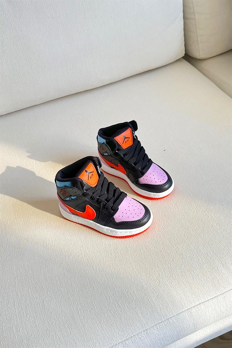 Yazı ve Amblem Baskılı Çocuk Ayakkabı Siyah Turuncu