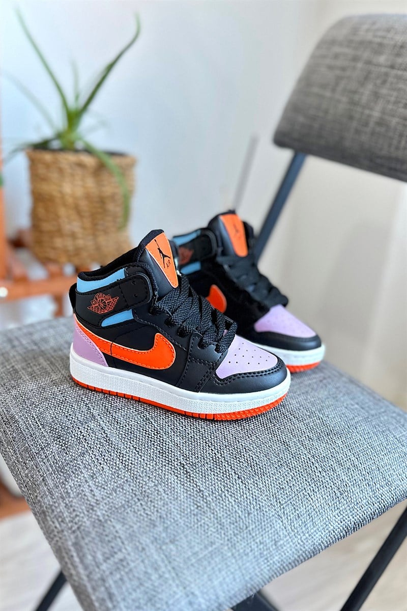 Yazı ve Amblem Baskılı Çocuk Bir Takım Siyah Turuncu