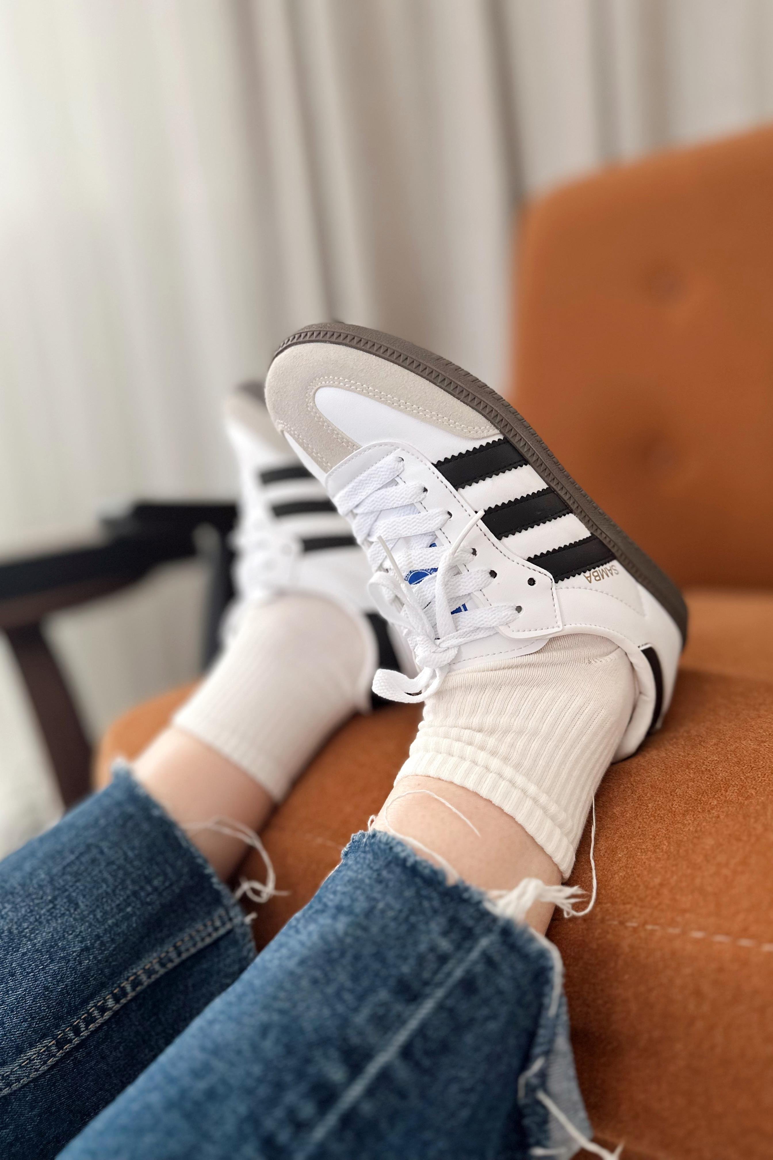 YETİŞKİN Yanı Çizgili Yazı Baskılı Çocuk Spor Ayakkabı Beyaz Siyah