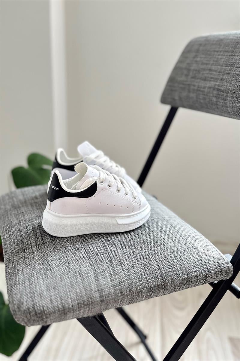 Yüksek Taban Yazı Baskılı Çocuk Spor Ayakkabı Beyaz Siyah