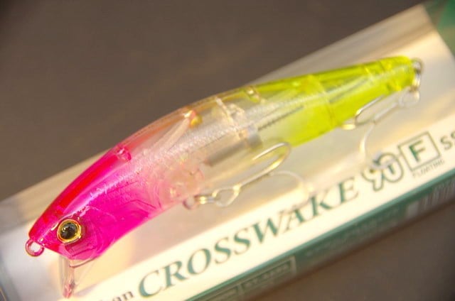 Daiwa Morethan Crosswake 90F-SSR Suni Yem 9cm 13.7gr Clear Pink Lemon