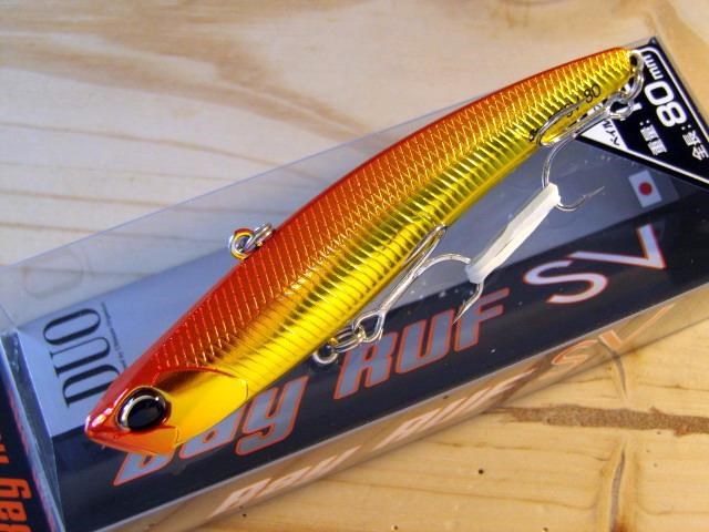 Duo Bay Ruf SV 80 8cm 15gr A32 Red Shiner Vibrasyon Maket Balık