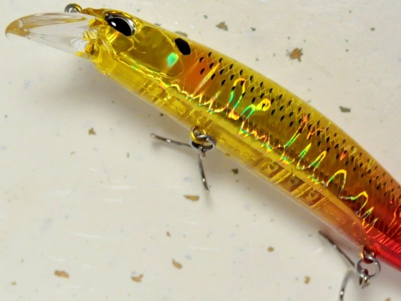 Duo Realis Jerkbait 130S SW CPA0645 Burning Gold Mullet
