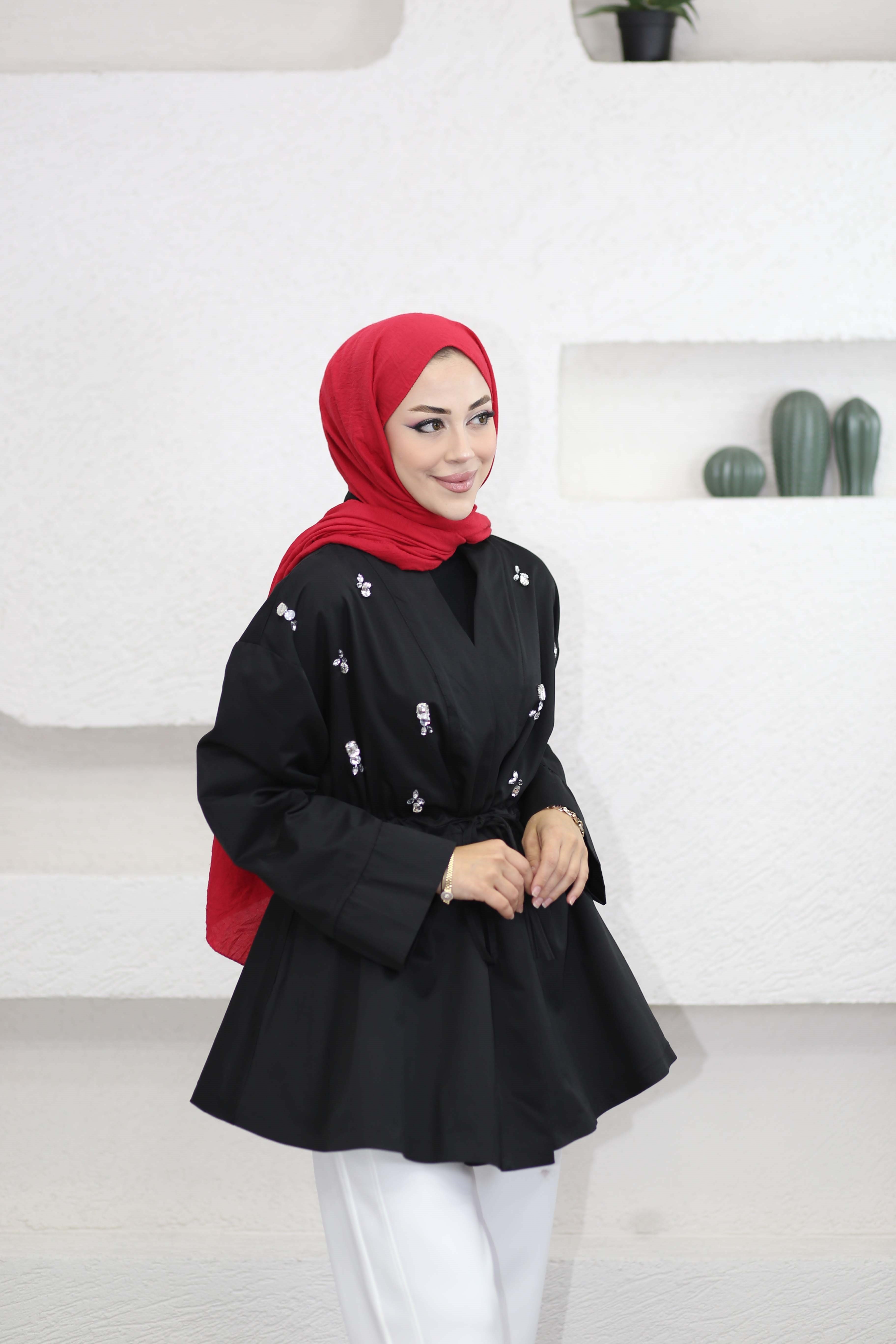 Bel Büzgülü Taşlı Ceket Siyah 8489