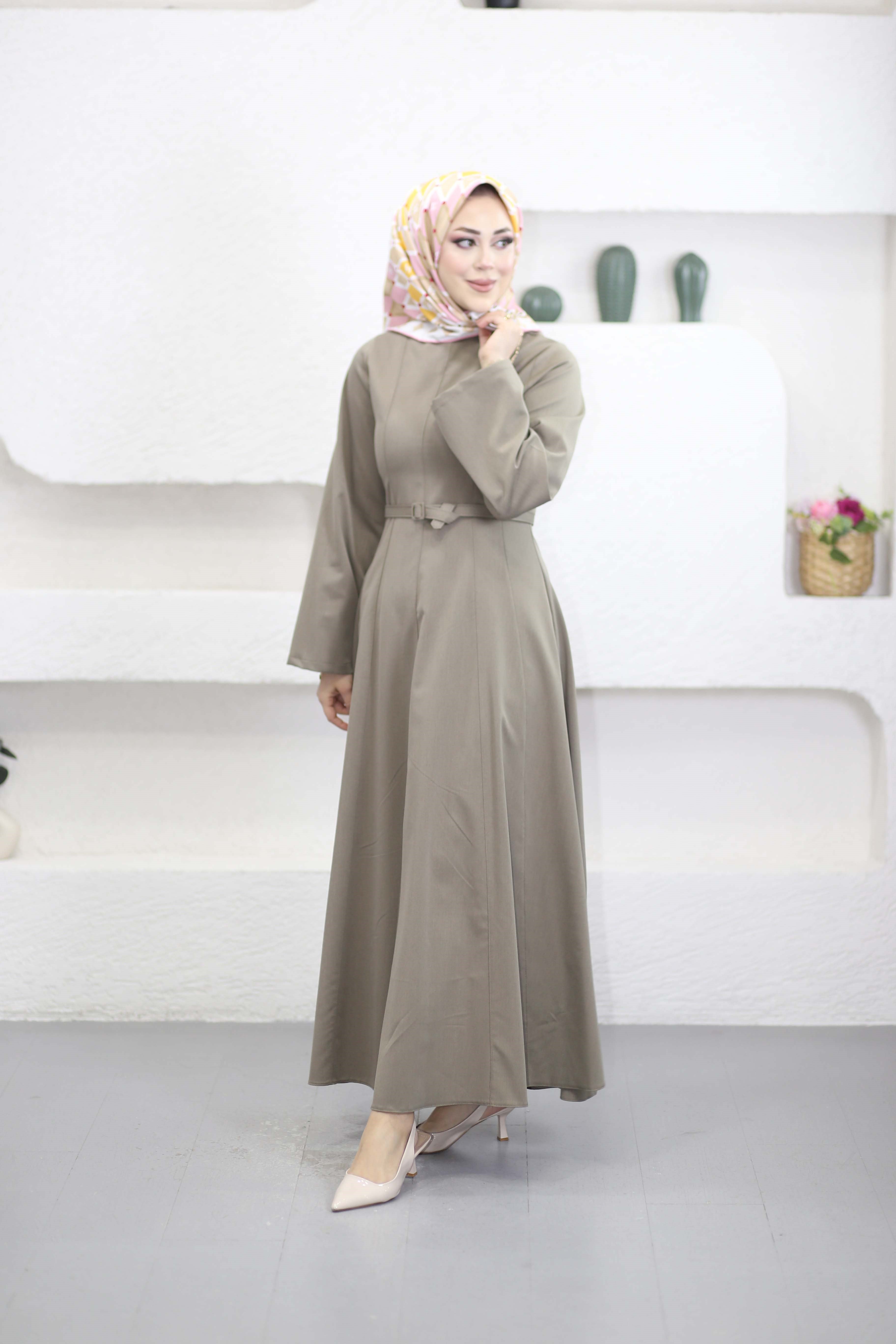 Belden Oturtmalı Kemerli Elbise Haki 8359