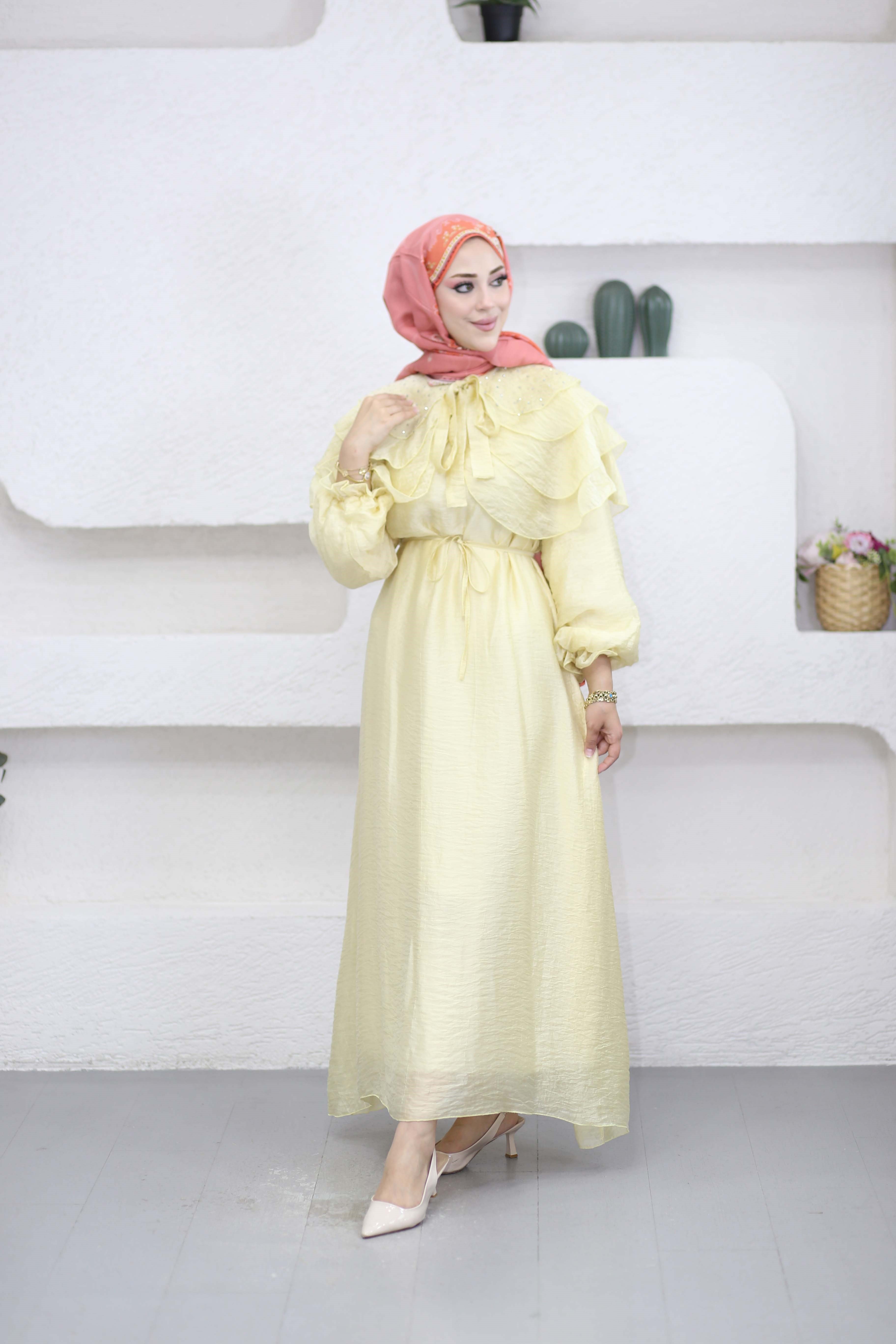 Yaka Taşlı Volanlı Elbise Sarı 8675