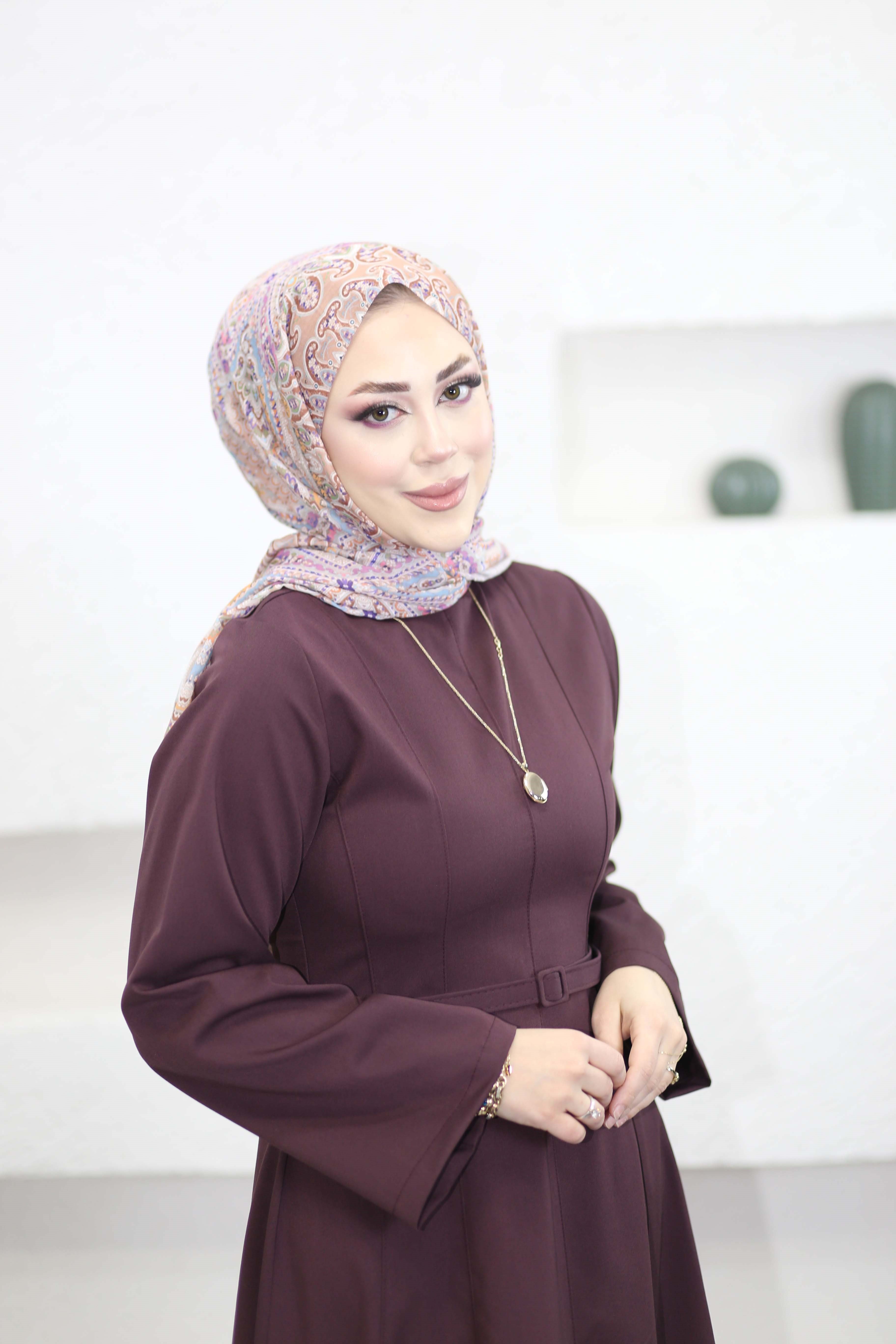 Belden Oturtmalı Kemerli Elbise Bordo 8359
