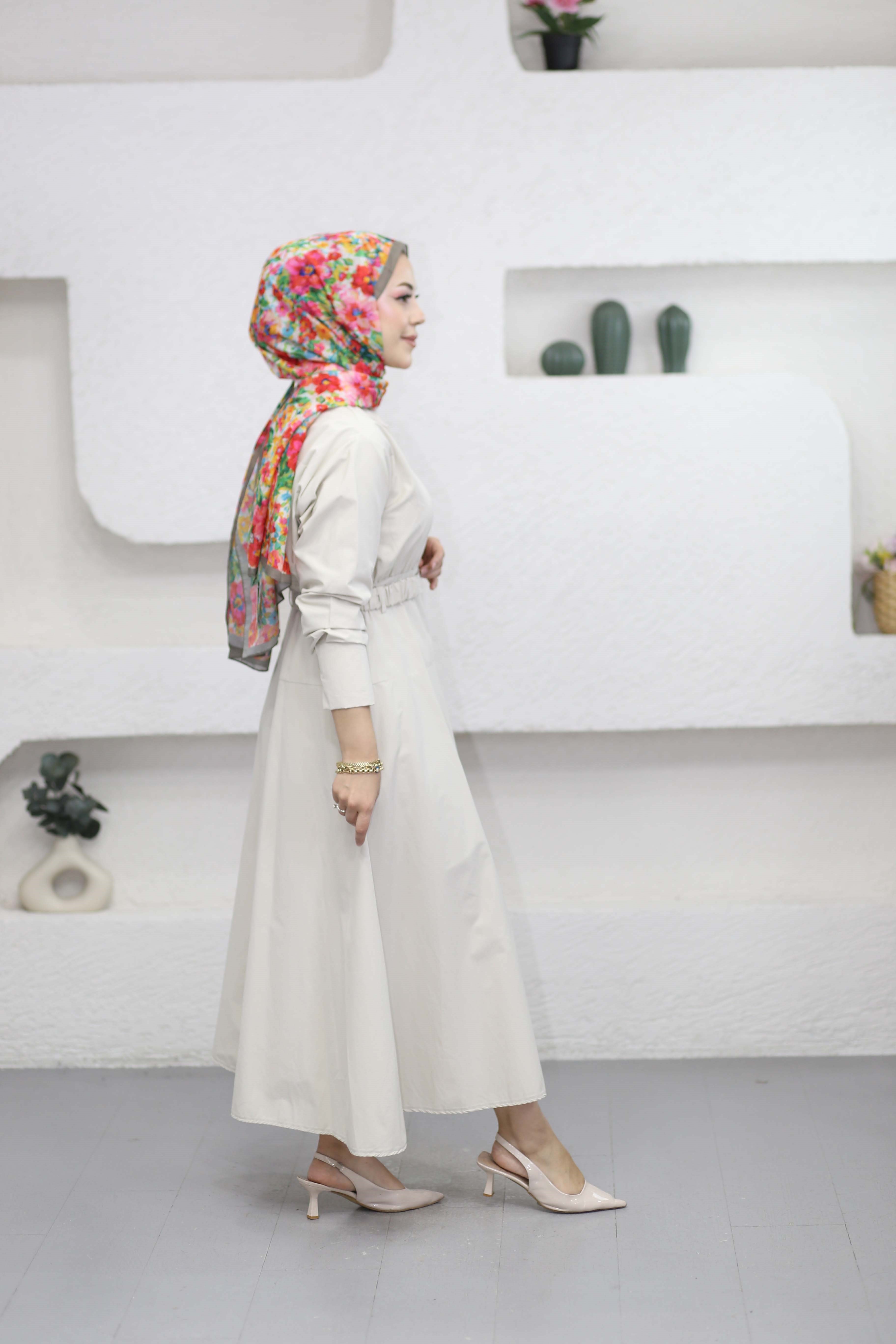 Lastik Kemerli Elbise Bej 5516